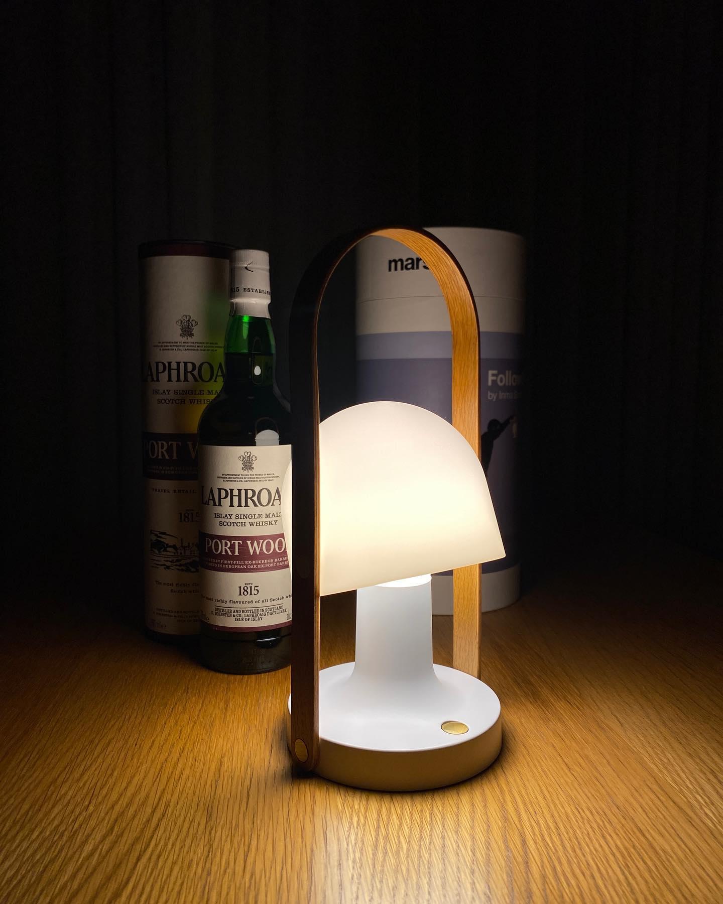 Portable Glass Charging Table Lamp ? 8.3″ x H 20.9″ / Dia 21cm x H 53cm / White / Charge Table lamp