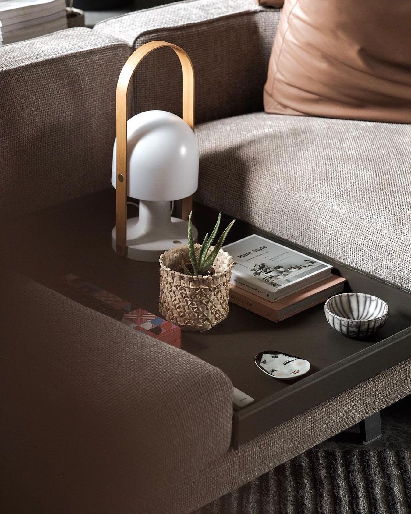 Portable Glass Charging Table Lamp ? 8.3″ x H 20.9″ / Dia 21cm x H 53cm / White / Charge Table lamp