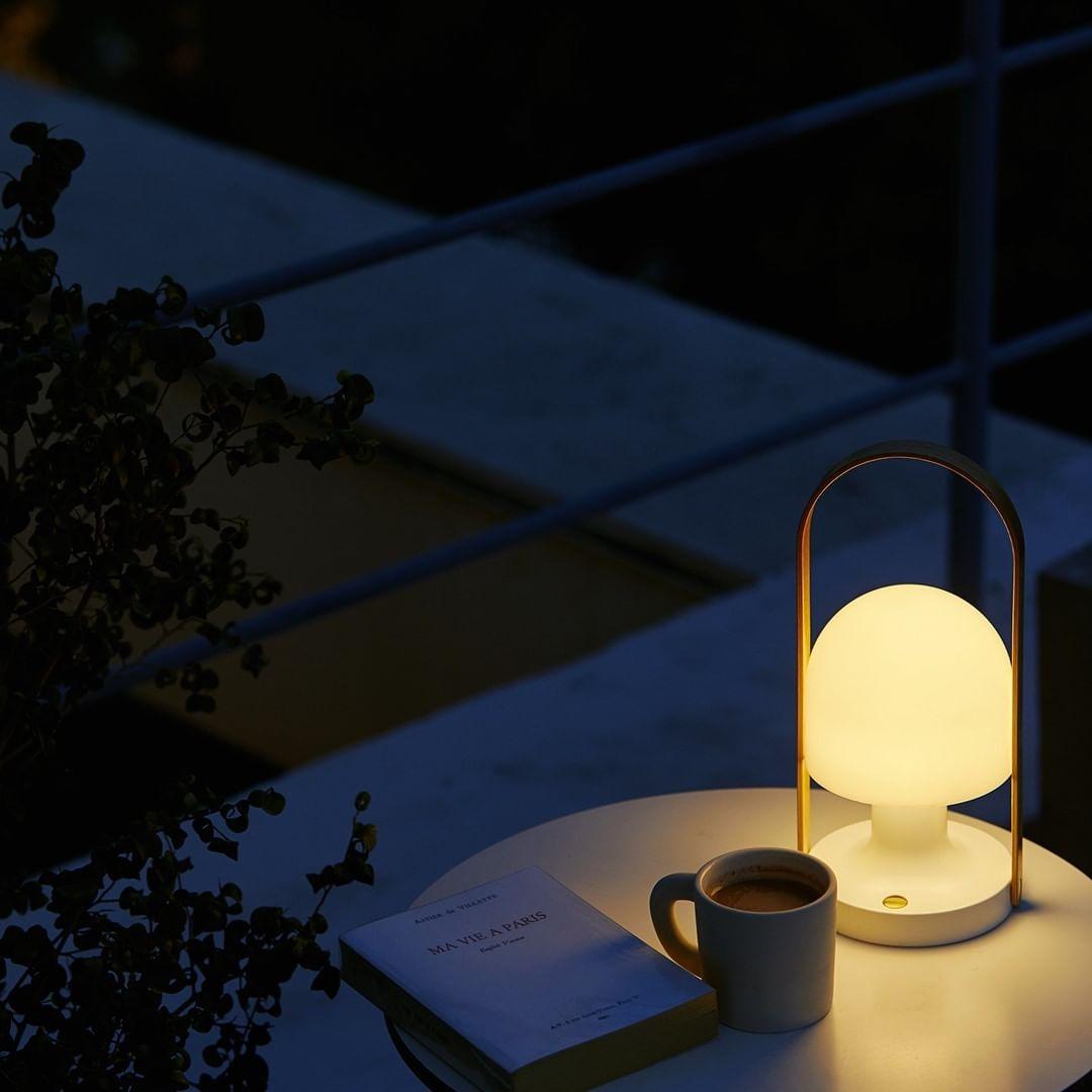 Portable Glass Charging Table Lamp ? 8.3″ x H 20.9″ / Dia 21cm x H 53cm / White / Charge Table lamp