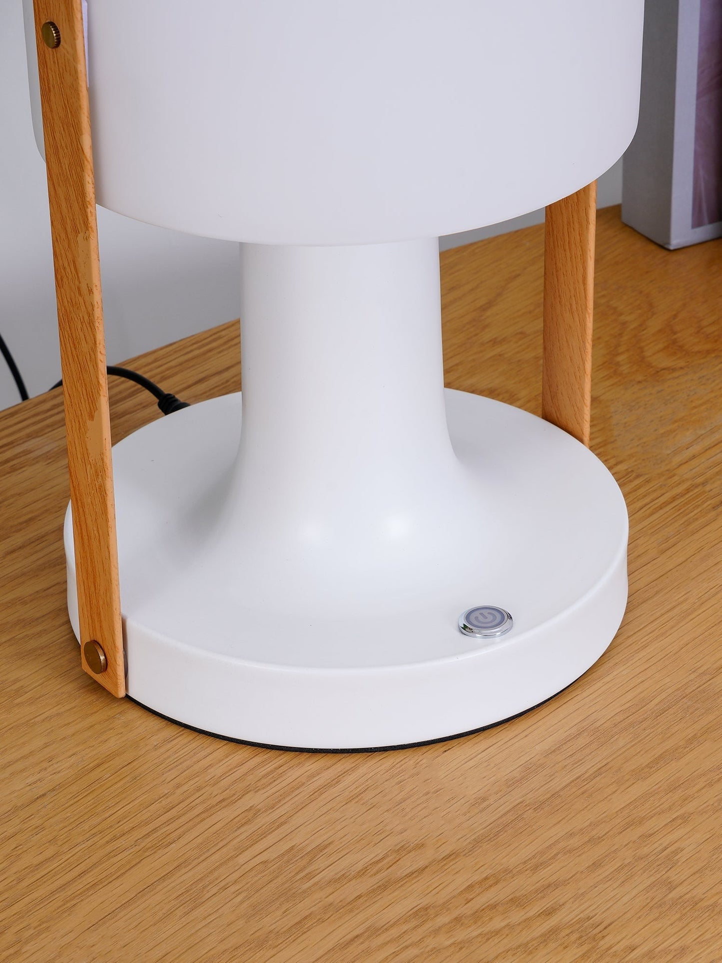 Portable Glass Charging Table Lamp ? 8.3″ x H 20.9″ / Dia 21cm x H 53cm / White / Charge Table lamp