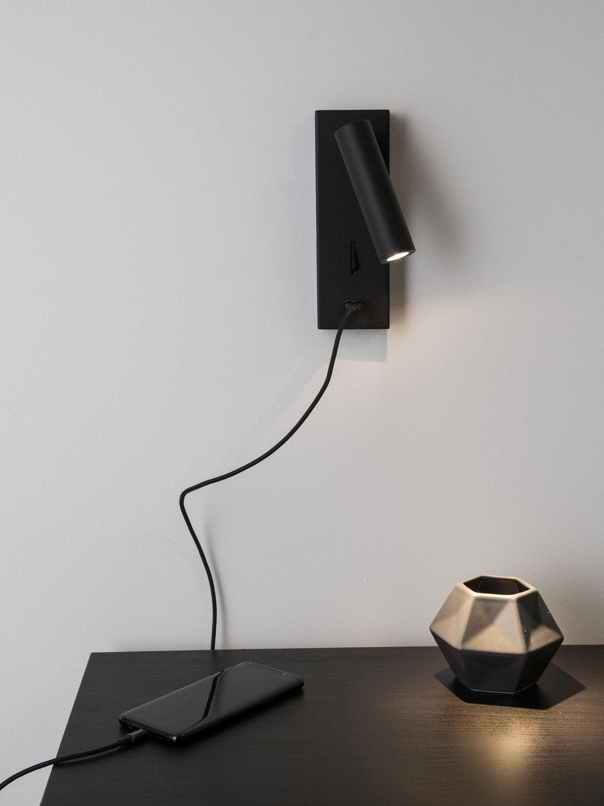 Black Bedside USB Wall Light 1001 Wall lamp