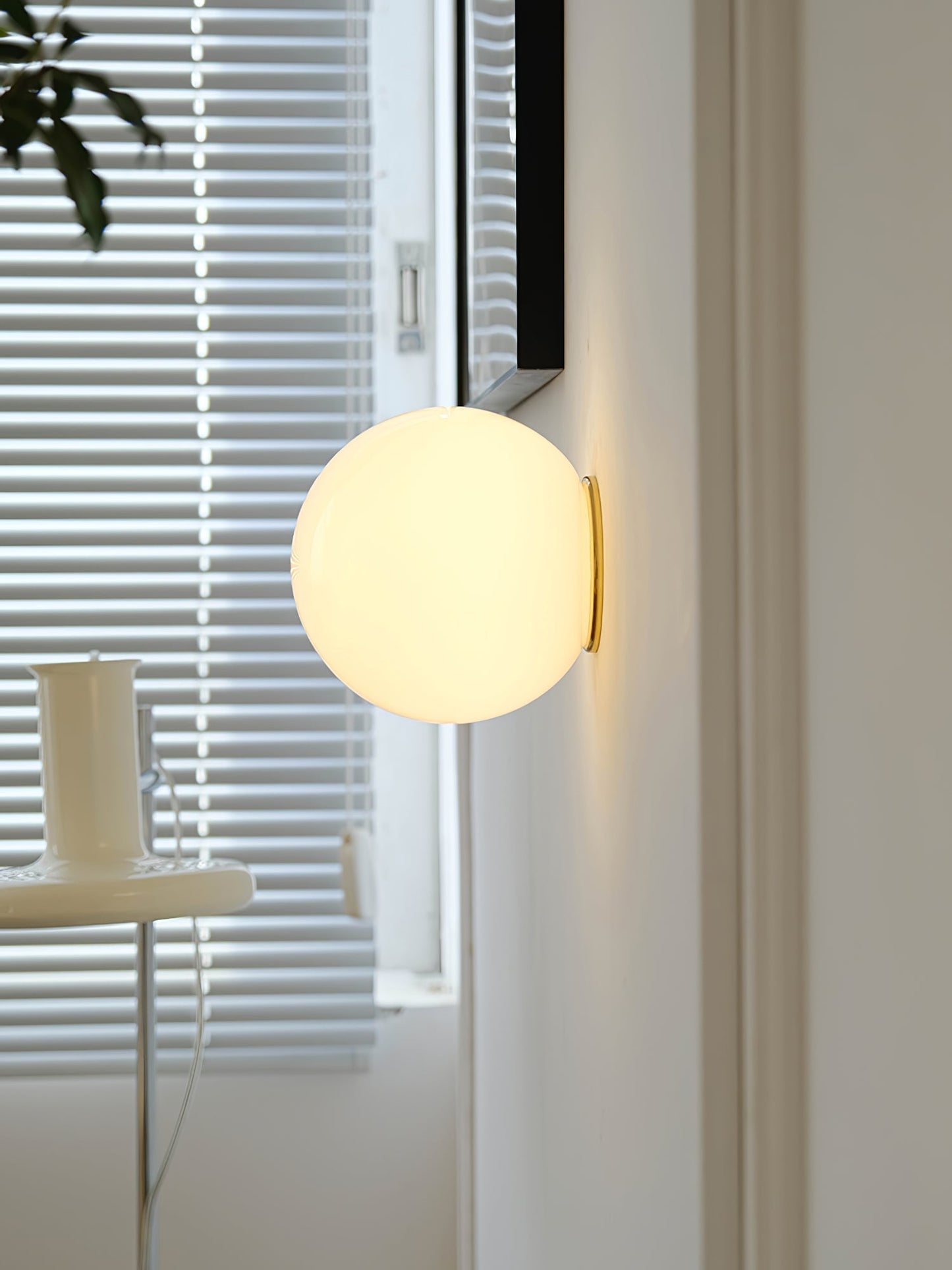 Glass Mini Orb Wall Lamp Wall lamp
