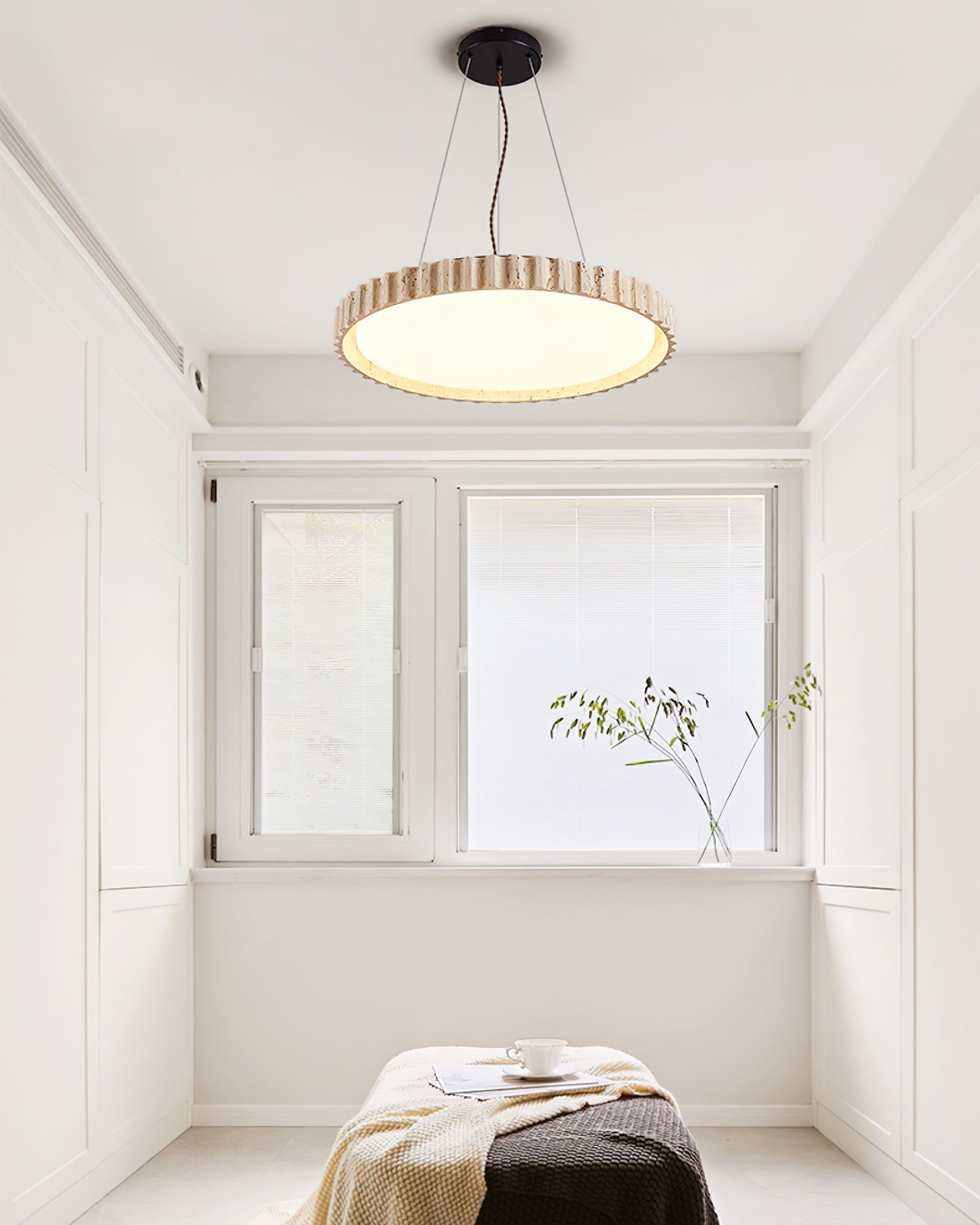 Grove Circle Pendant Light Dia 12.6’’ x H 2.8’’ / Yellow Travertine & White / Warm Light pendant Lamp
