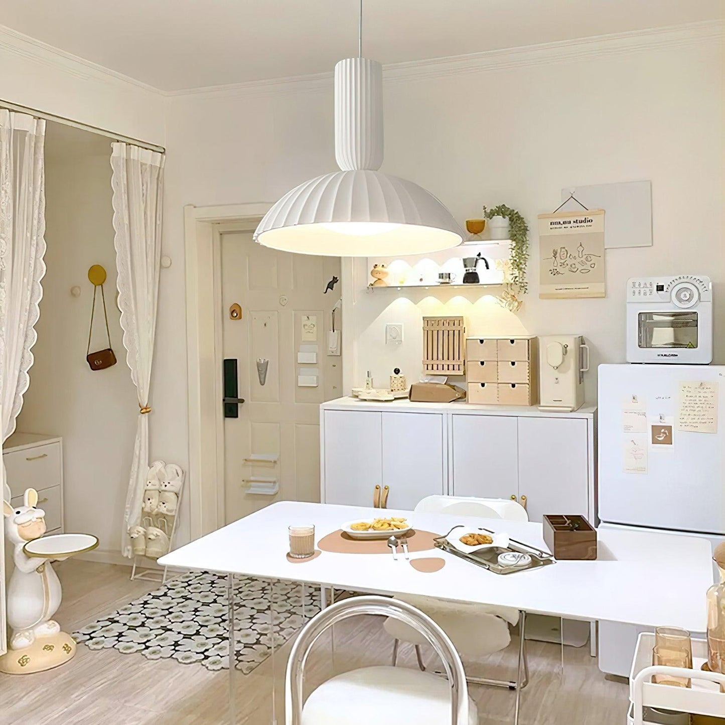 Resin Apollo Pendant Light Pendant light