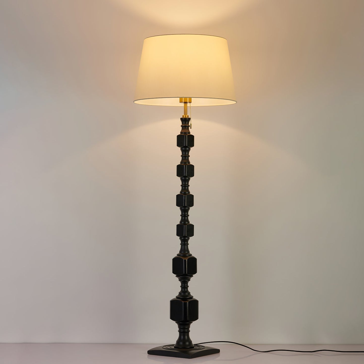 Hexas Floor Lamp Dia 19.7″ x H 59.1″ / Black & White / US Plug Floor lamp