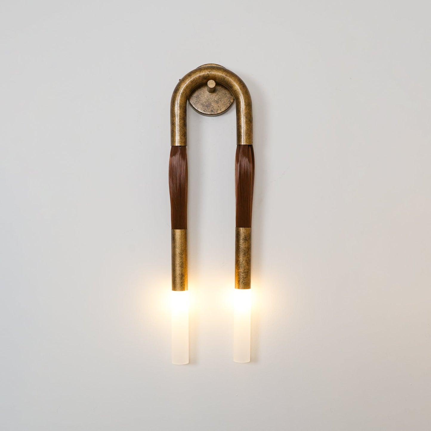 Horsehair Wall Lamp Dia 6.3″ x H 25.6″ / Dia 16cm x H 65cm / Brass / 1 Piece Wall lamp