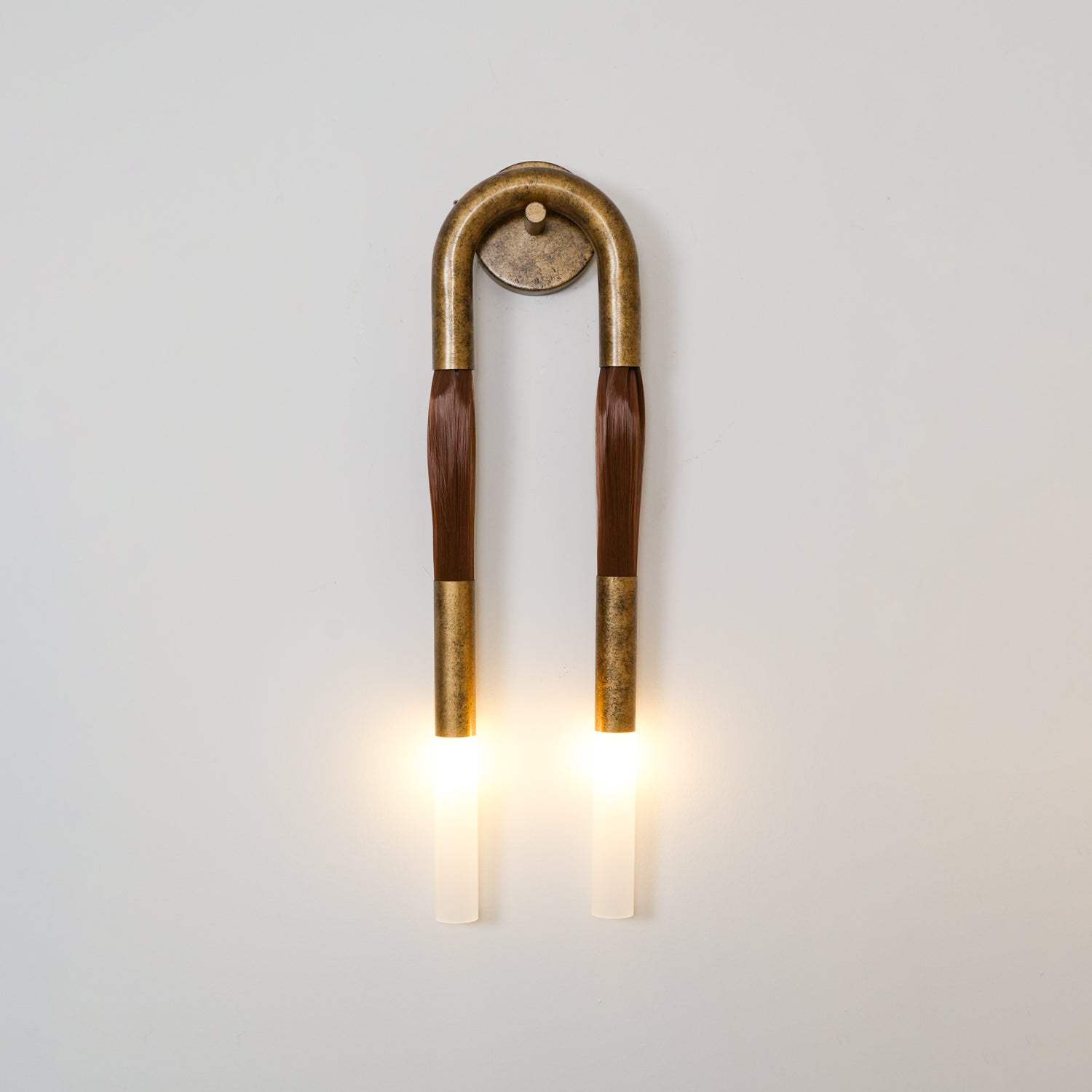 Horsehair Wall Lamp Dia 6.3″ x H 25.6″ / Dia 16cm x H 65cm / Brass / 1 Piece Wall lamp