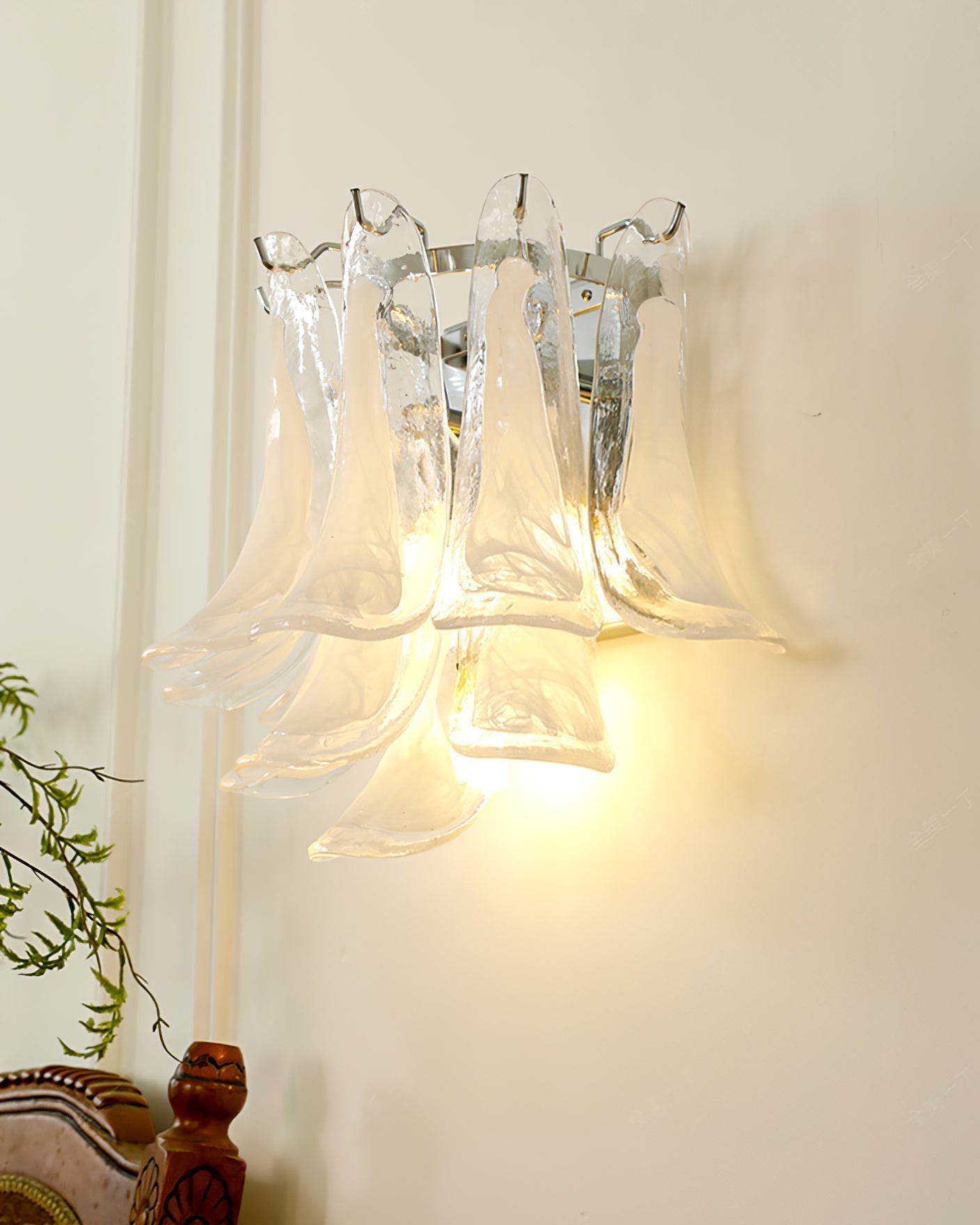 Horseshoe Wall Lamp ? 15.4″ x H 13″ / Chrome & White Wall lamp