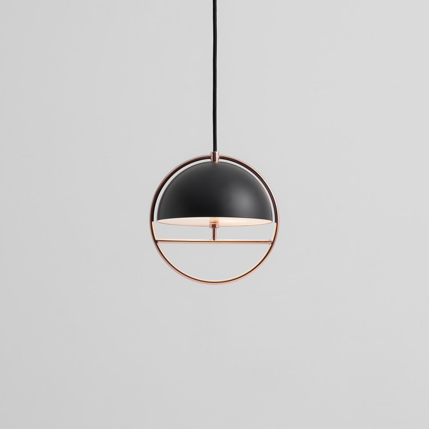 Huan Pendant Lamp Dia 7.8″ x H 8.8″ / Dia 20cm x H 22.6cm / Rose Gold + Black Pendant light