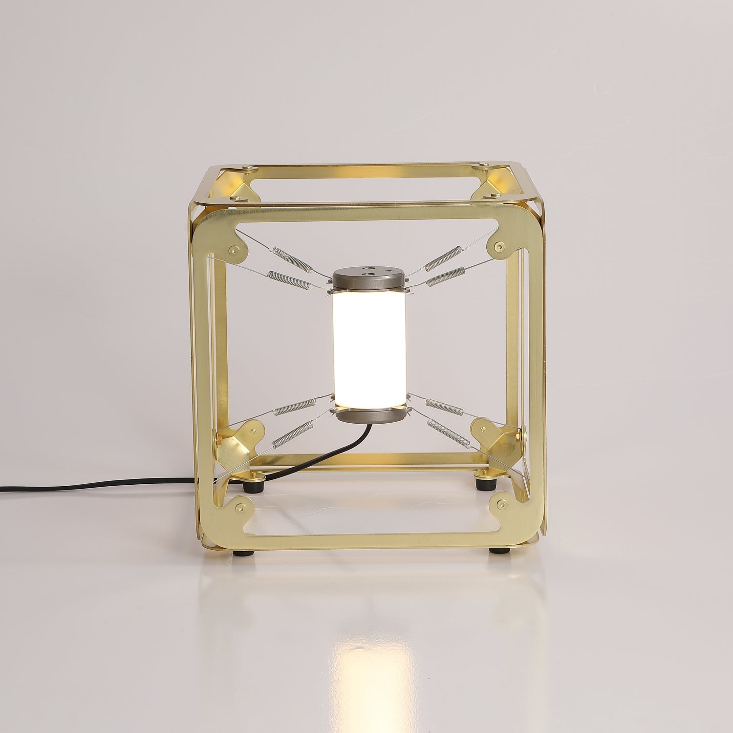 Hyperqube Table Lamp L 9.3″ x W 9.3″ x H 9.5″ / Warm Light / US Plug Table lamp