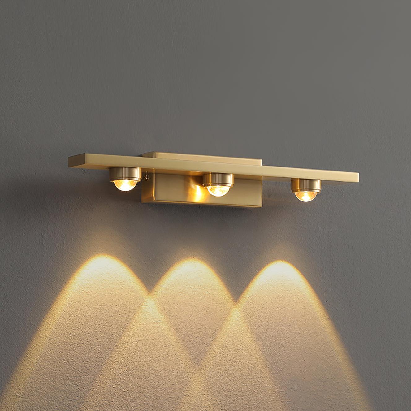 Kent Wall Lamp L 11.8″ x W 2.4″ x H 1.9″ / L 30cm x W 6cm x H 5cm / Brass & Transparent / Warm White Wall lamp
