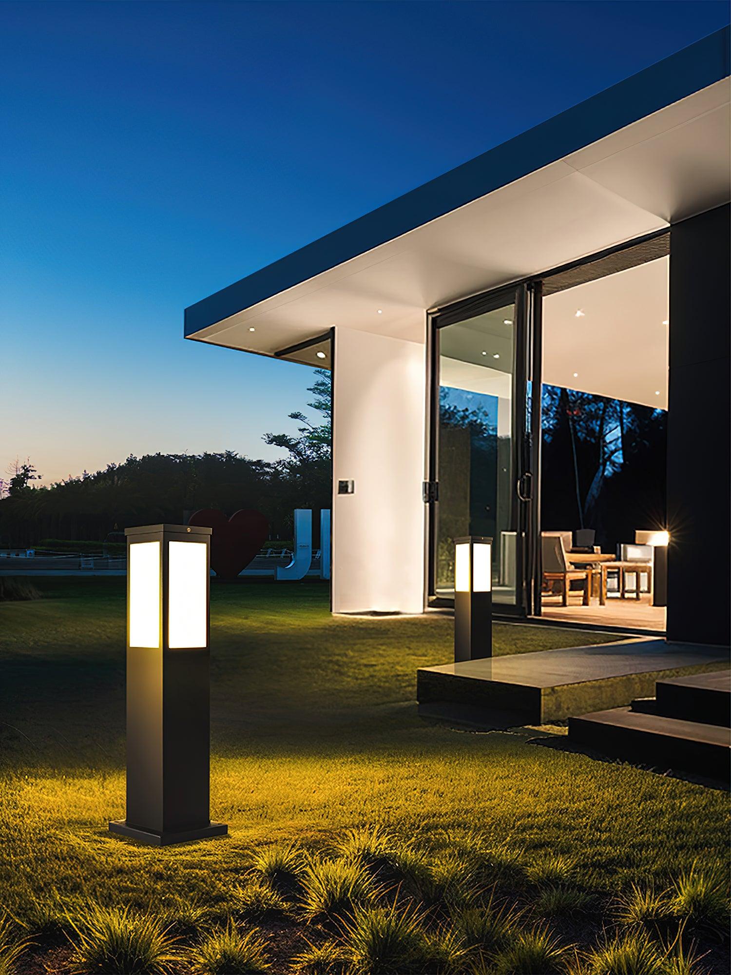 Kuzco Bollard Outdoor Light Dia 5.5″ x H 23.6″ / Dia 14cm x H 60cm / Black / Warm Light Outdoor Lighting