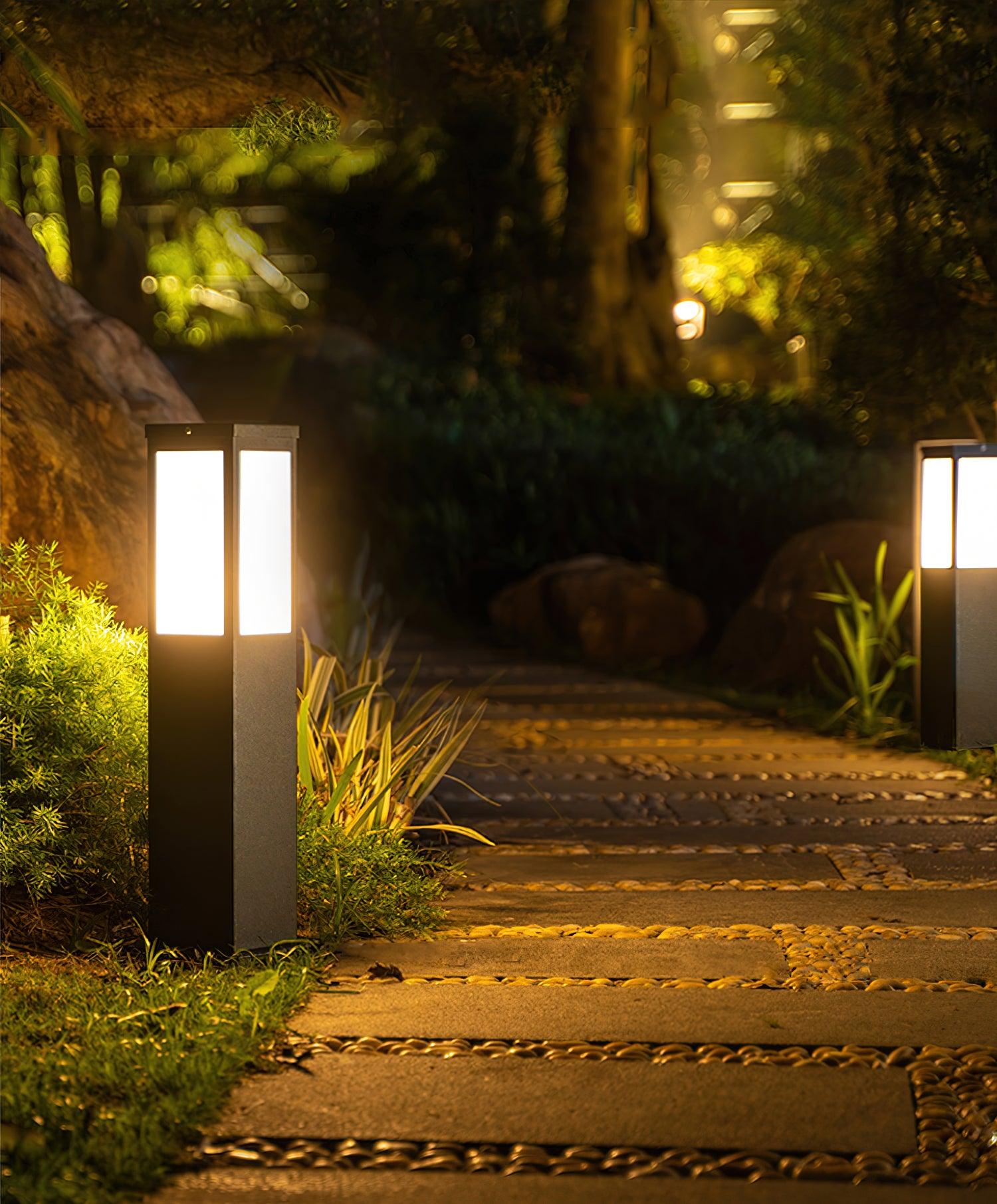 Kuzco Bollard Outdoor Light Dia 5.5″ x H 23.6″ / Dia 14cm x H 60cm / Black / Warm Light Outdoor Lighting