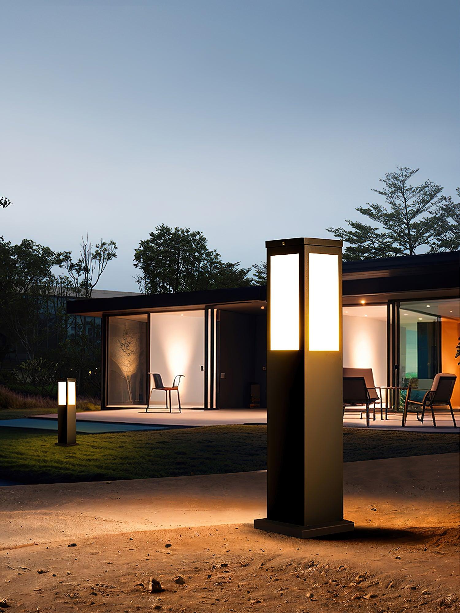 Kuzco Bollard Outdoor Light Dia 5.5″ x H 23.6″ / Dia 14cm x H 60cm / Black / Warm Light Outdoor Lighting