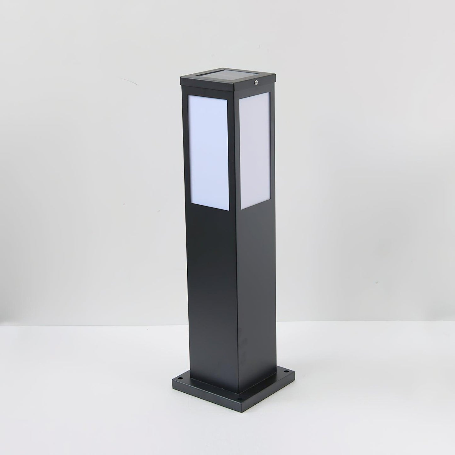 Kuzco Bollard Outdoor Light Dia 5.5″ x H 23.6″ / Dia 14cm x H 60cm / Black / Warm Light Outdoor Lighting