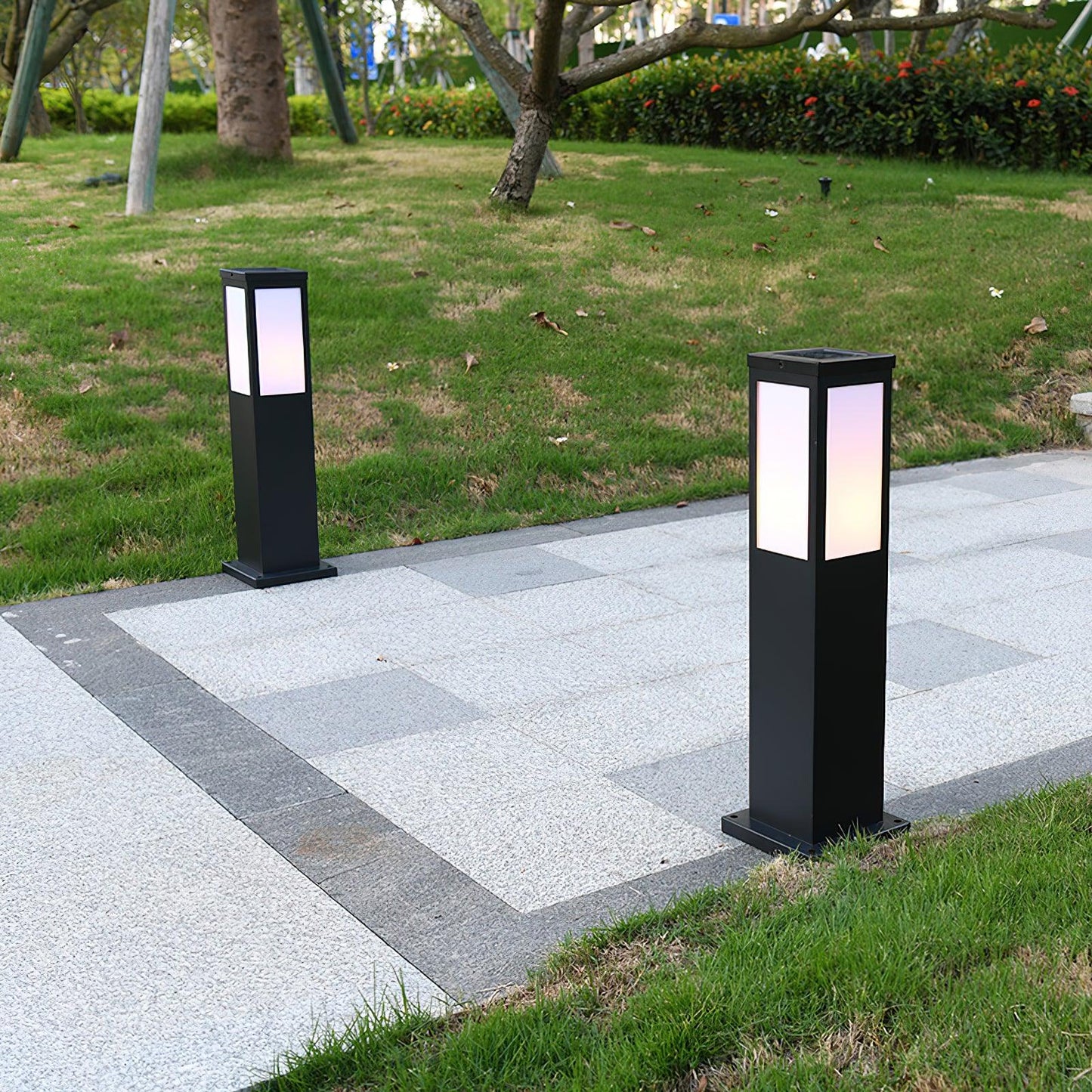 Kuzco Bollard Outdoor Light Dia 5.5″ x H 23.6″ / Dia 14cm x H 60cm / Black / Warm Light Outdoor Lighting
