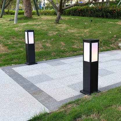 Kuzco Bollard Outdoor Light Dia 5.5″ x H 23.6″ / Dia 14cm x H 60cm / Black / Warm Light Outdoor Lighting