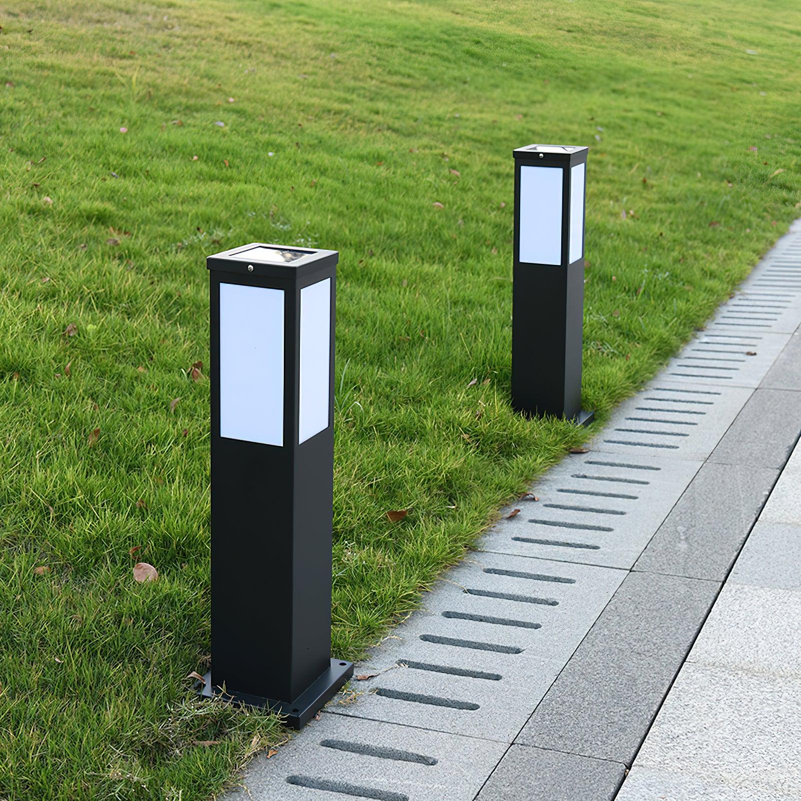 Kuzco Bollard Outdoor Light Dia 5.5″ x H 23.6″ / Dia 14cm x H 60cm / Black / Warm Light Outdoor Lighting