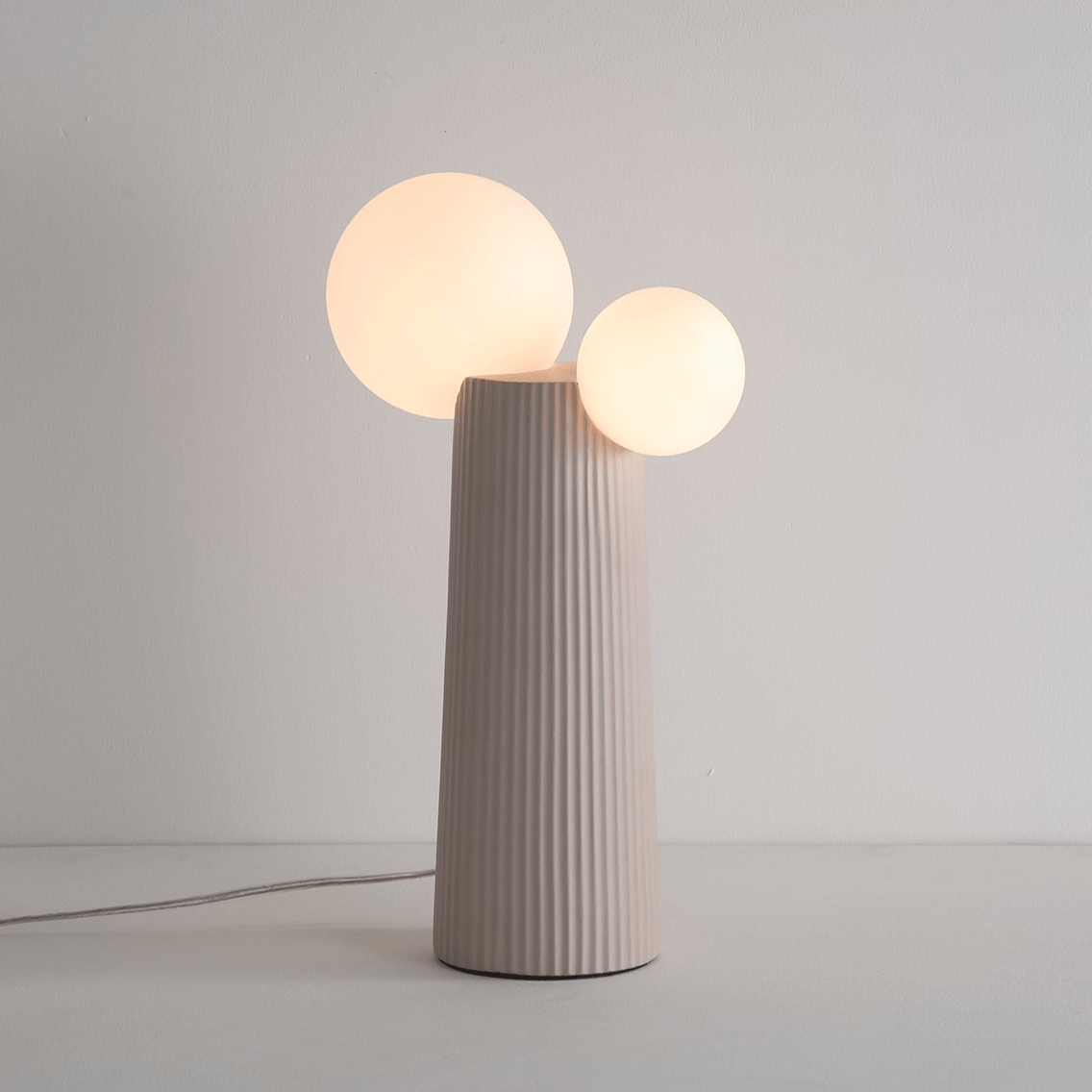 Land Table Lamp Dia 8.2″ x H 15.7″ / Latte Color / US Plug 1001 Table lamp