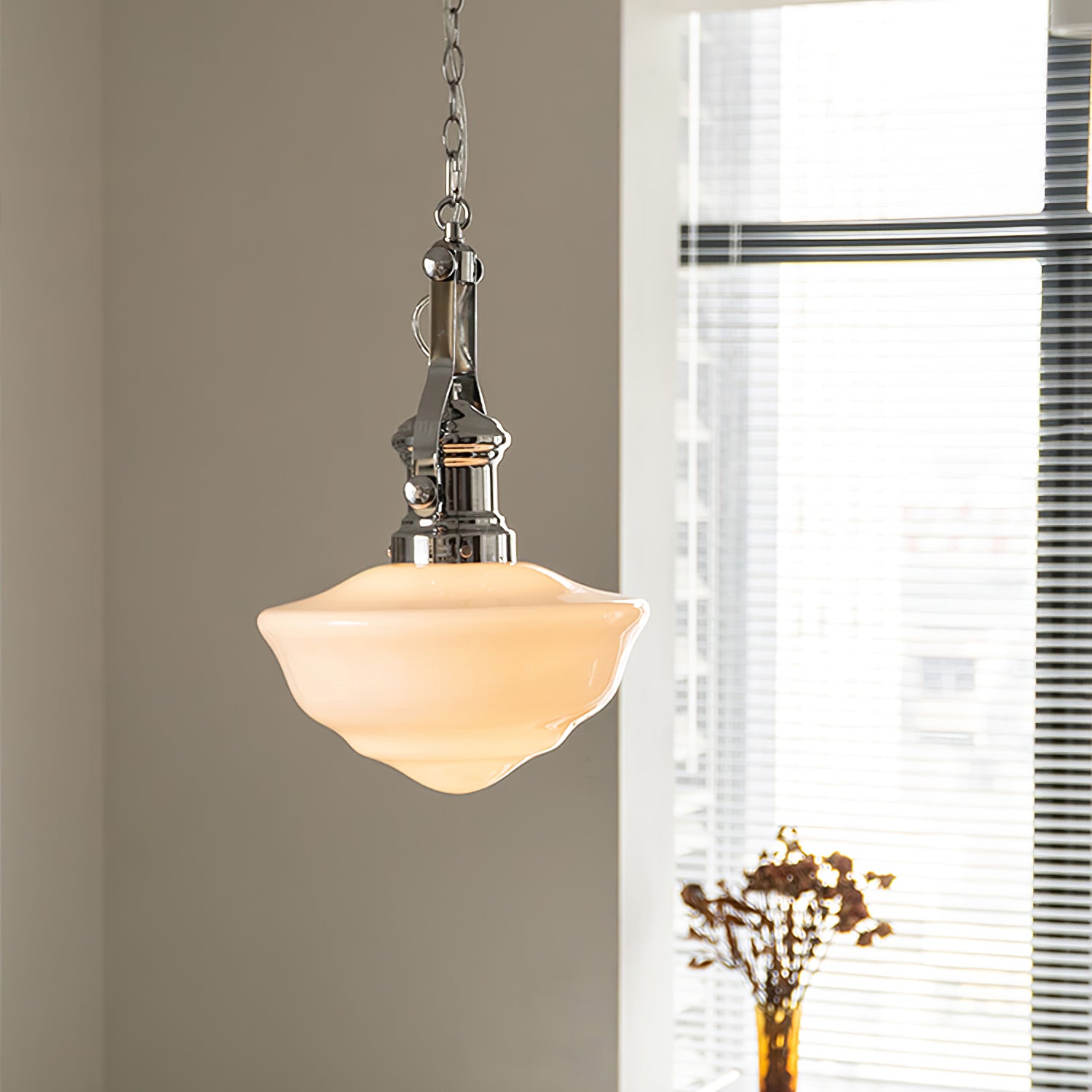 Lavagna Schoolhouse Pendant Light Dia 11.8″ x H 19.3″ / Dia 30cm x H 43cm / Chrome & White Pendant light