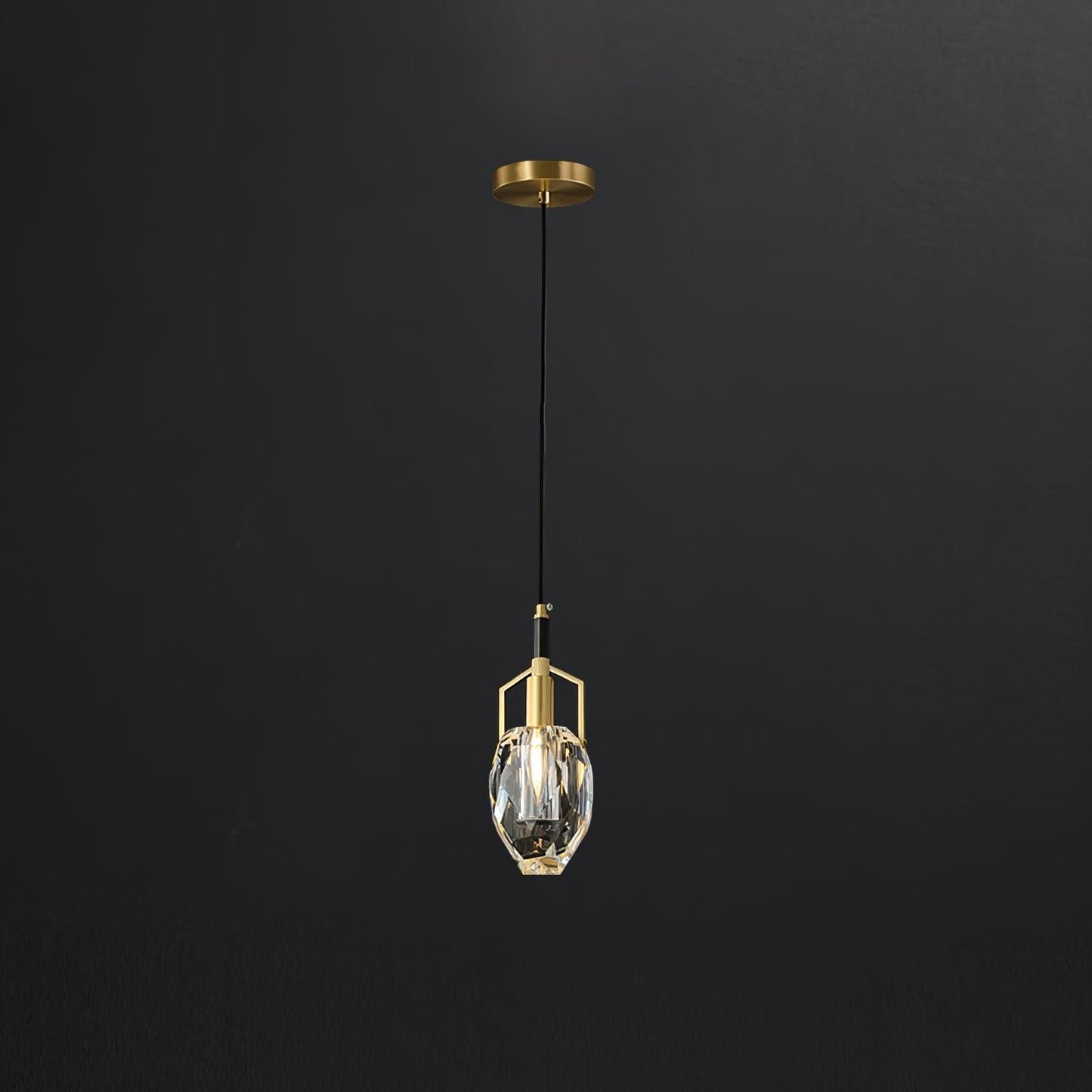 Lavilla Pendant Lamp Dia 4.7″ x H 10.6″ / Dia 12cm x H 27cm / Brass + Clear Pendant light