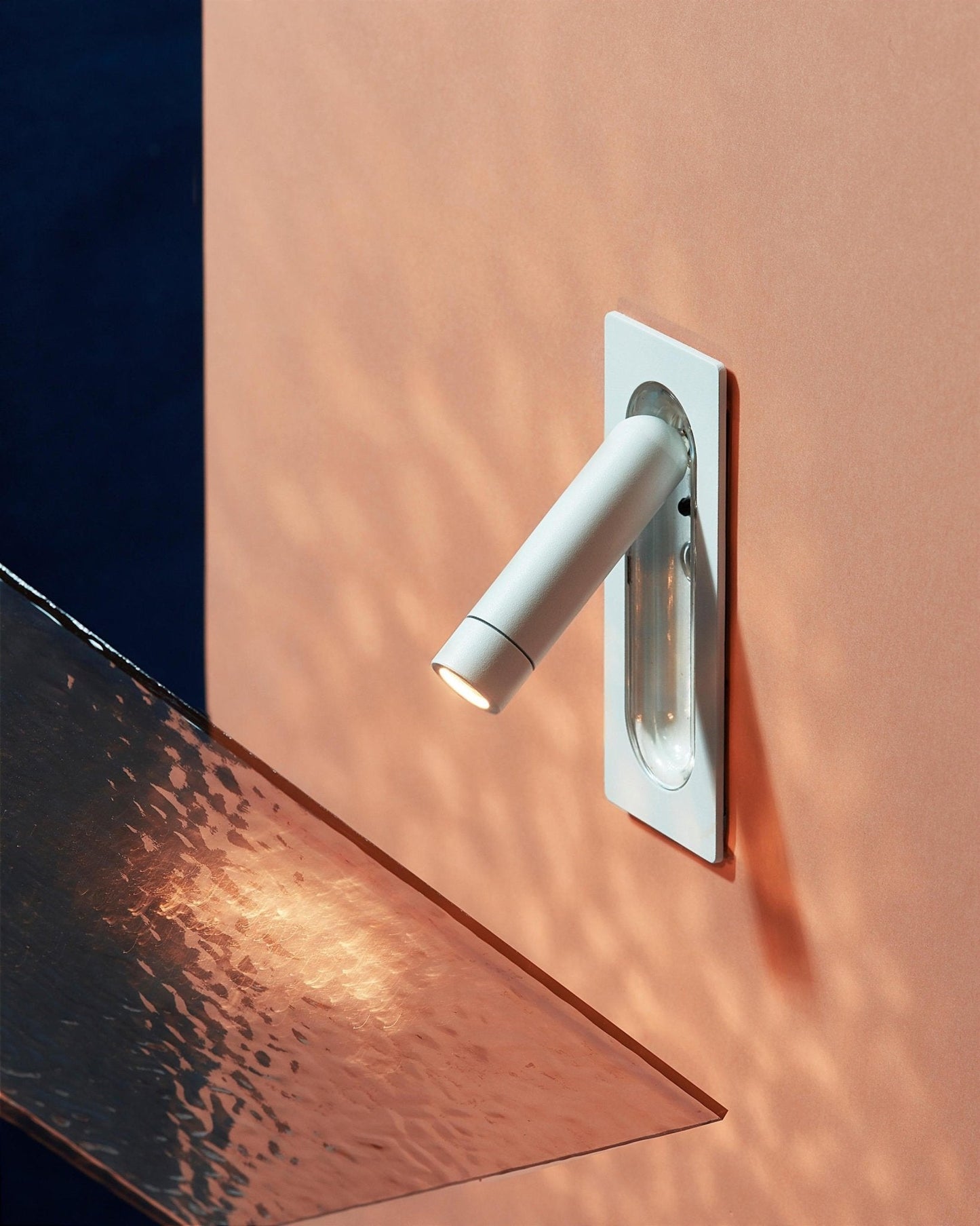 OmniLux Reading Lamp Wall lamp