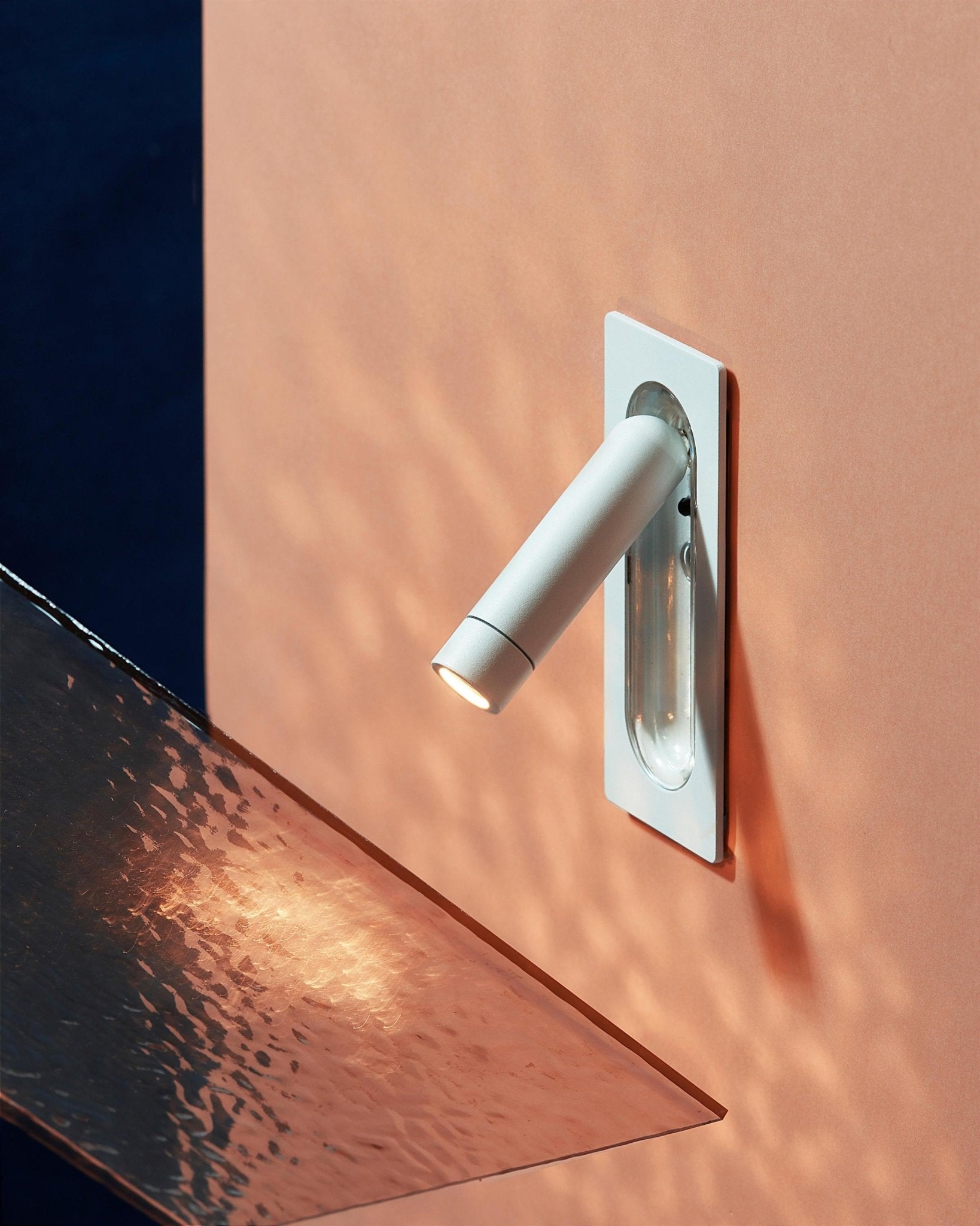 OmniLux Reading Lamp Wall lamp