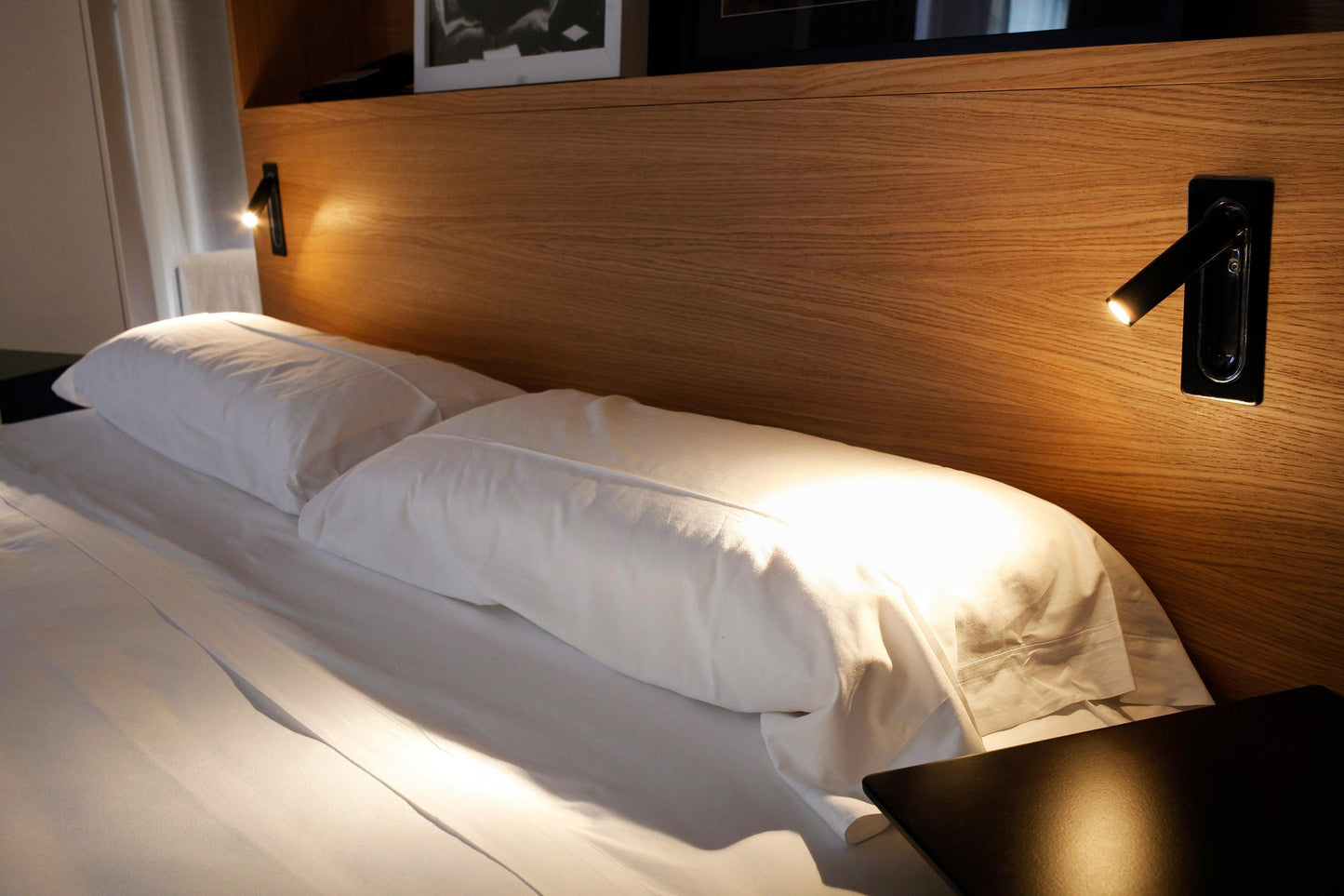 OmniLux Reading Lamp Wall lamp