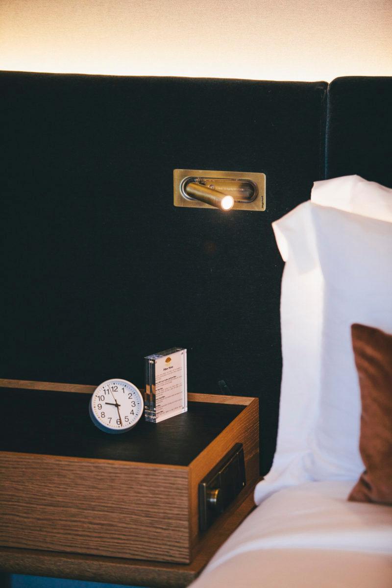 OmniLux Reading Lamp Wall lamp