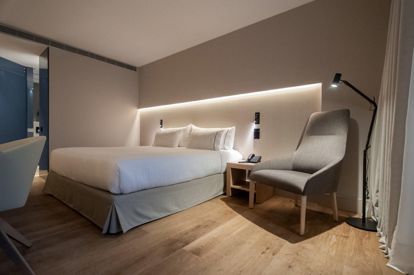 OmniLux Reading Lamp Wall lamp
