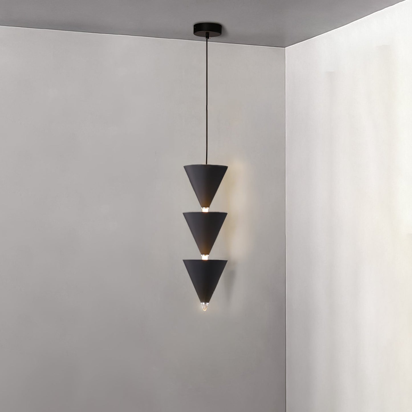 Legato Pendant Light 3 heads ? 6.7″ x H 15.7″ / Dia 17cm x H 40cm / Black / Warm Light Pendant light