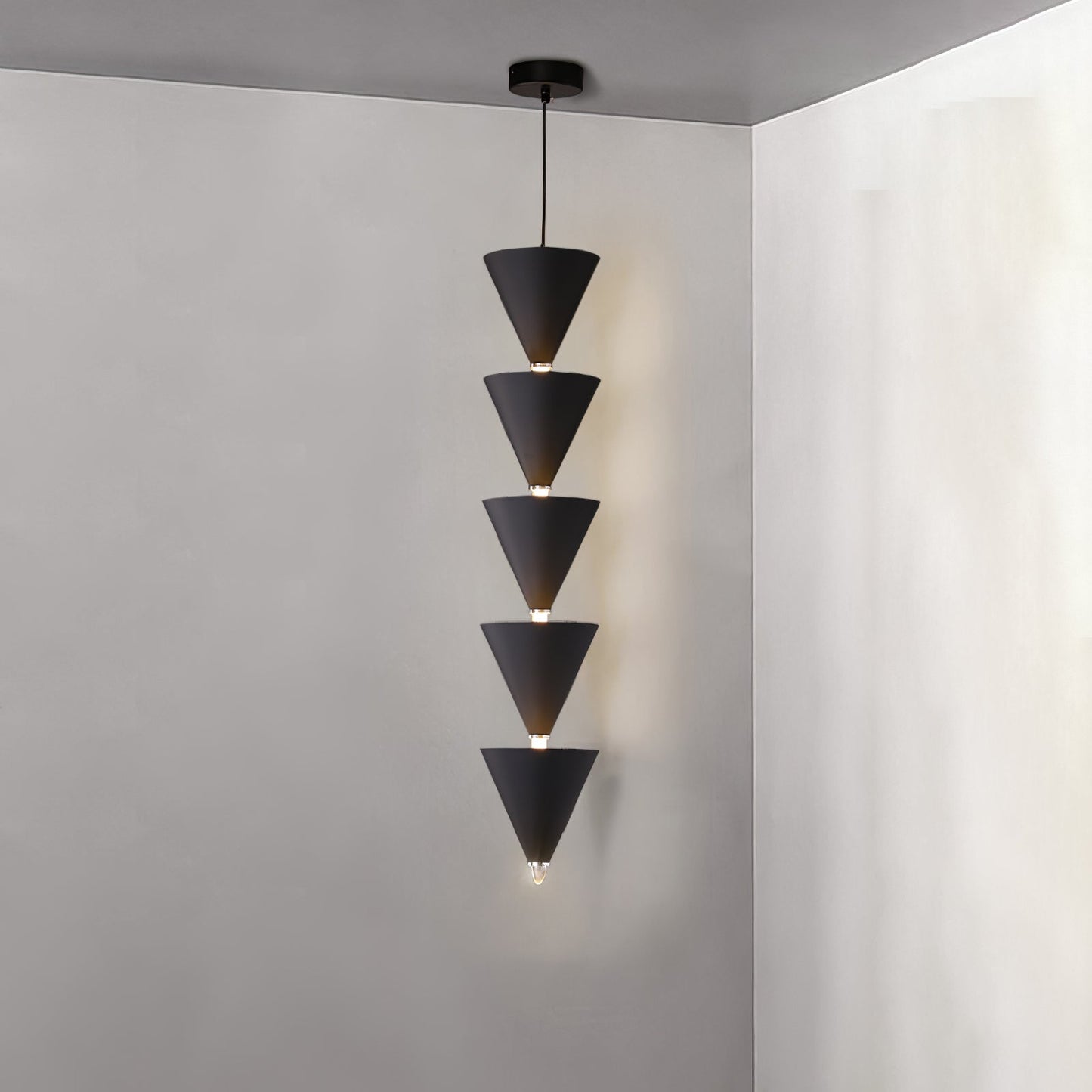 Legato Pendant Light 5 heads ? 6.7″ x H 33.5″ / Dia 17cm x H 85cm / Black / Warm Light Pendant light