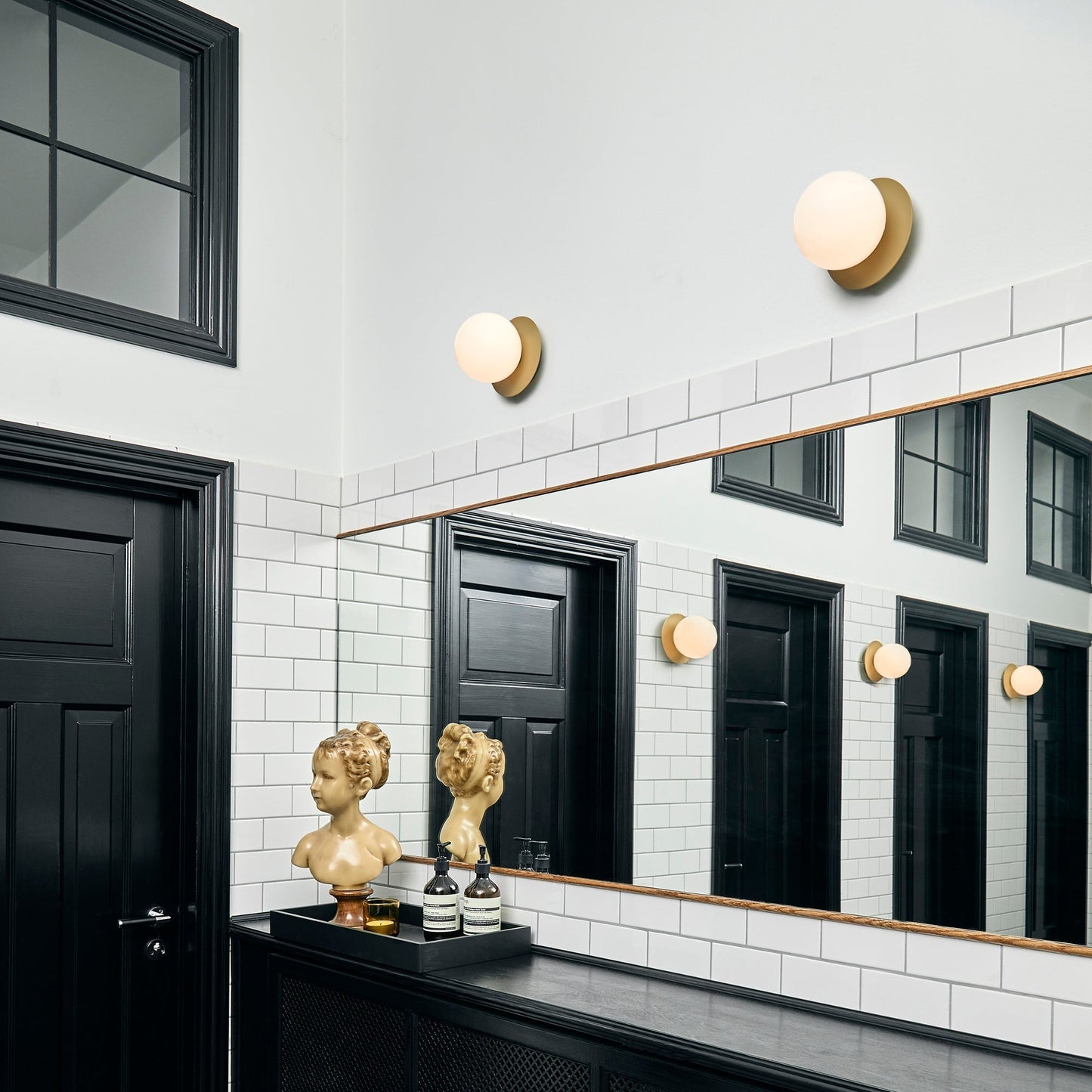 Liila Wall Sconce Wall lamp