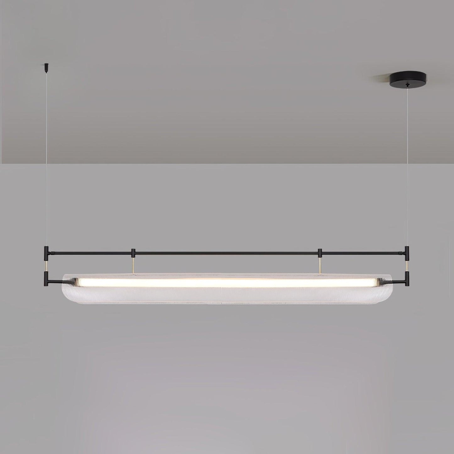 Linear Strip Chandelier L 39.4″ x W 4.7″ x H 7.9″ / L 100cm x W 12cm x H 20cm / Black & Clear / Warm Light Chandelier