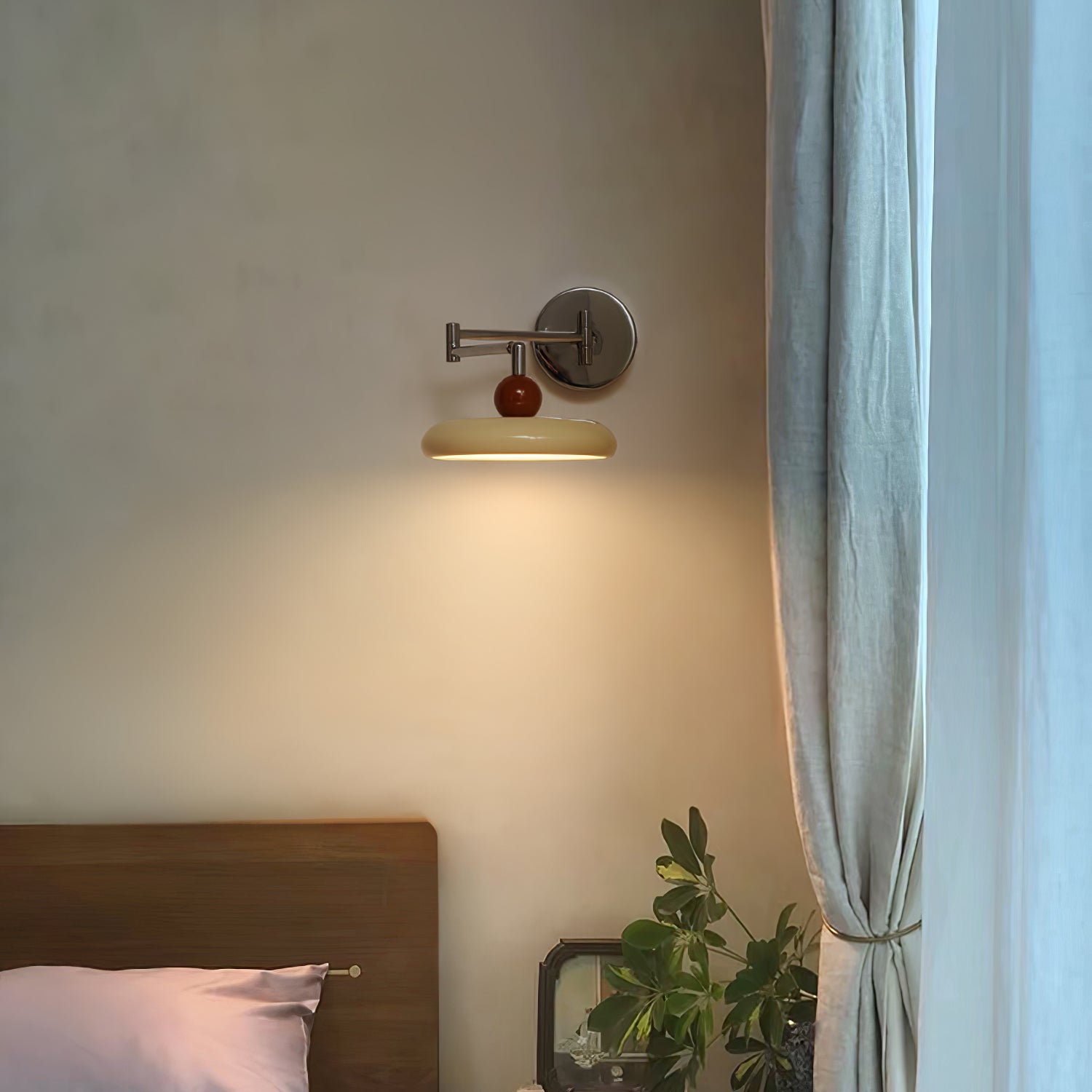 Lola Swing Arm Wall Lamp Wall lamp