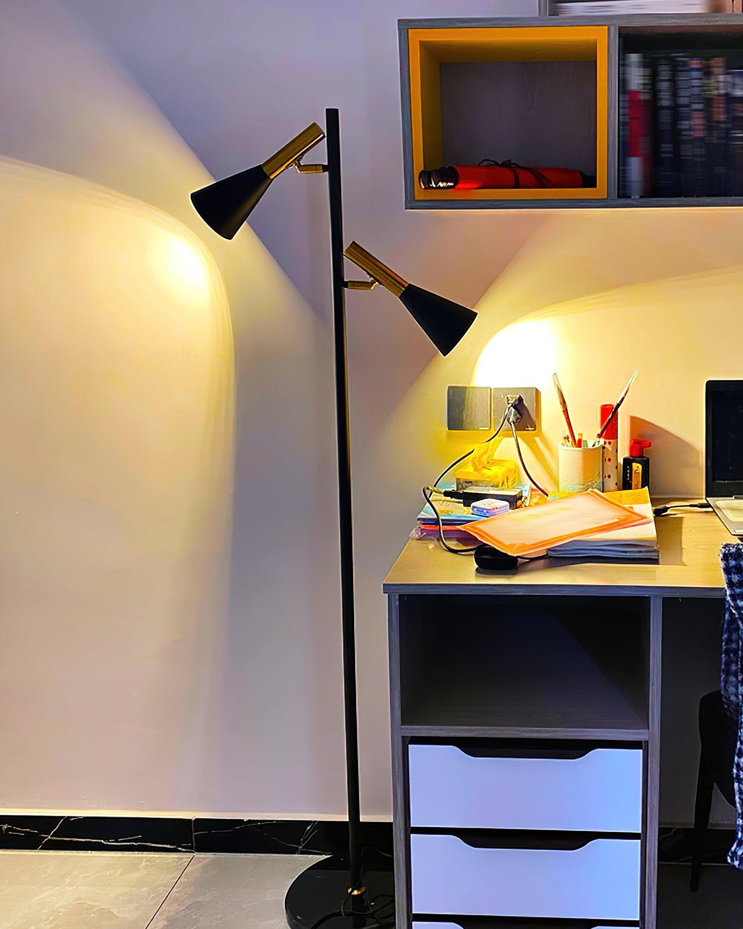 Lron Mouth Floor Lamp Floor lamp