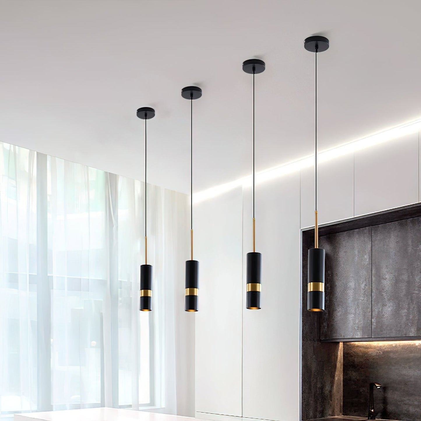 Lukas Pendant Light Dia 2.4″ x H 7.9″ / Dia 6cm x H 20cm / Black & Gold Pendant light