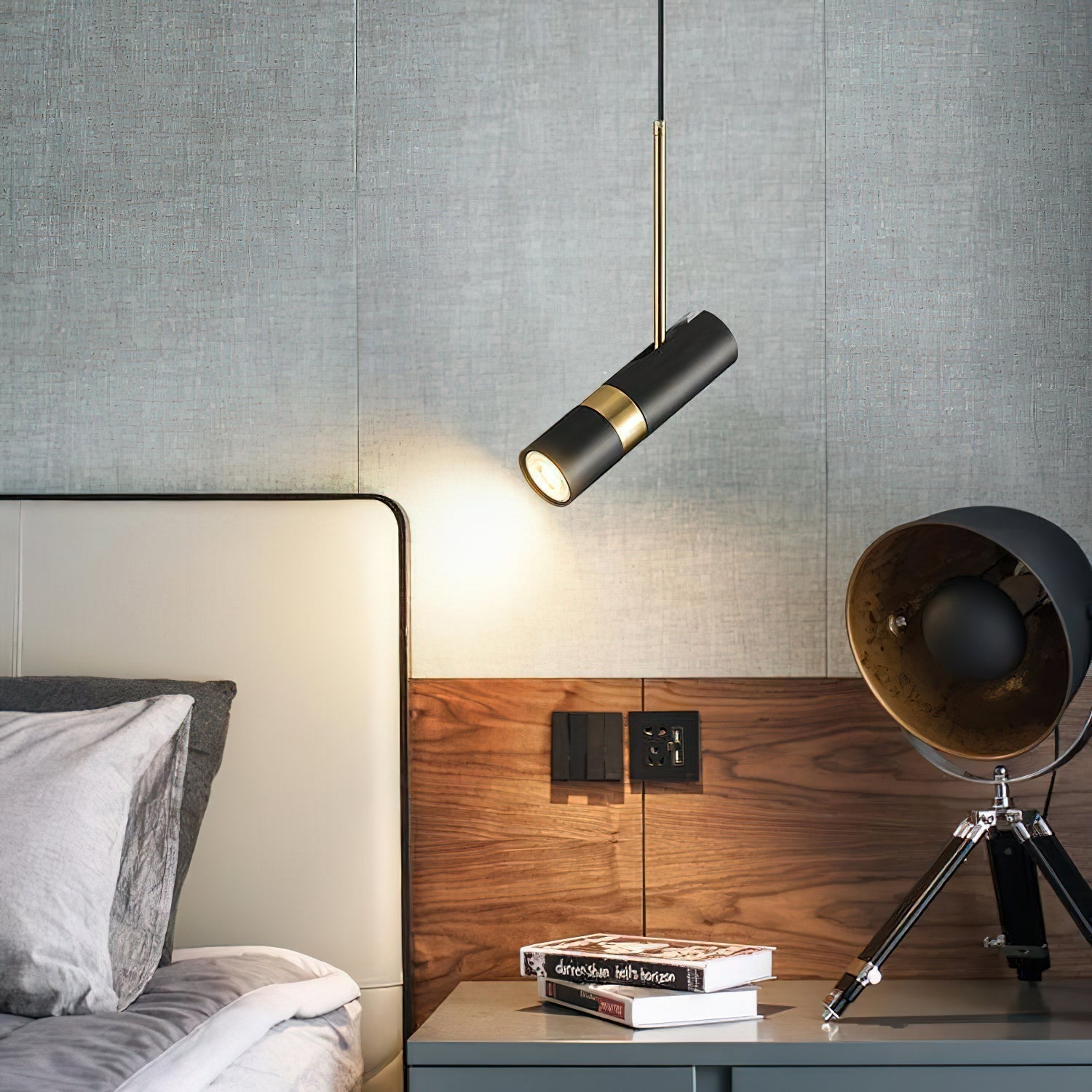 Lukas Pendant Light Dia 2.4″ x H 7.9″ / Dia 6cm x H 20cm / Black & Gold Pendant light
