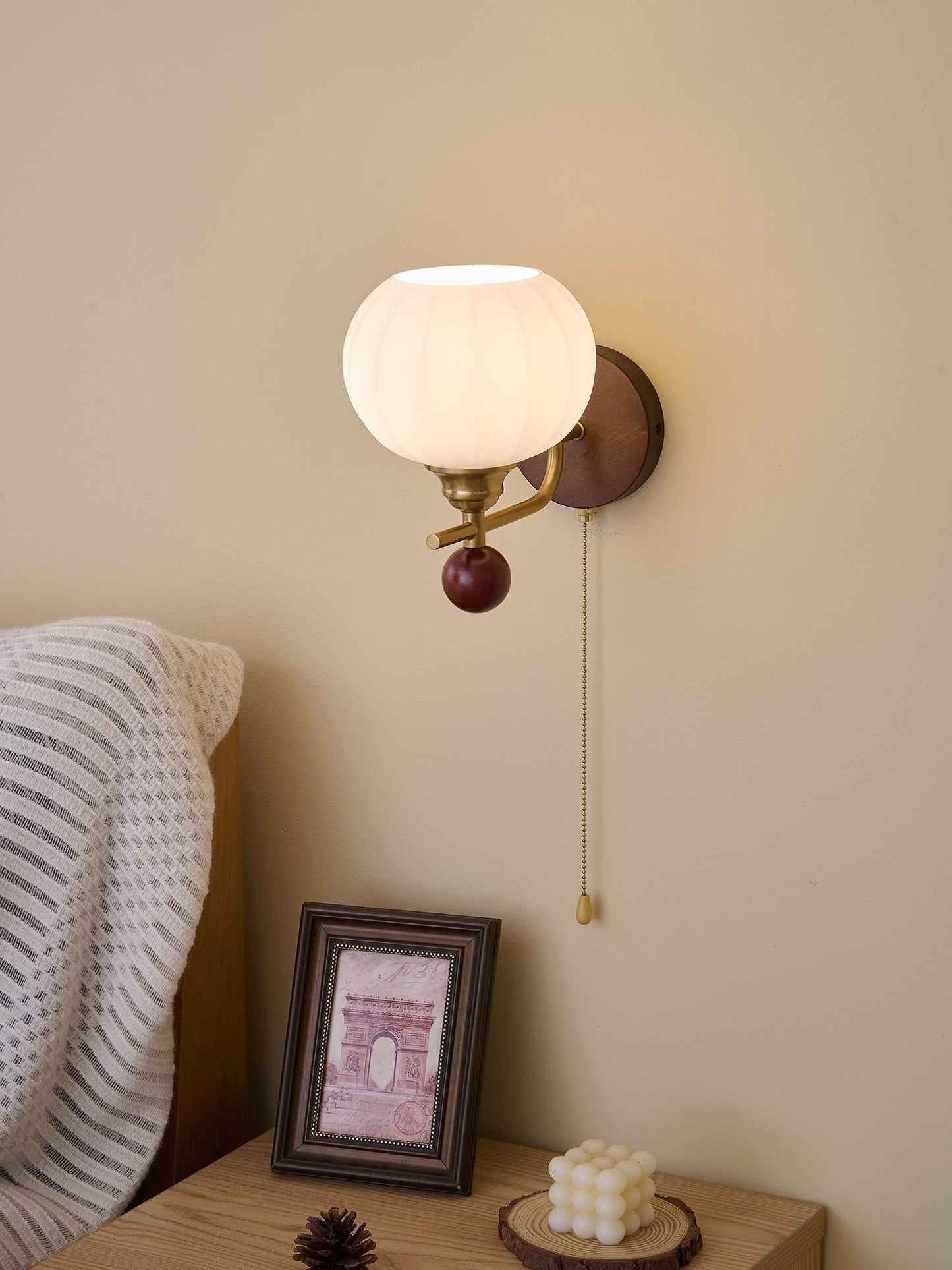 Lumea Crest Wall Lamp 1001 Wall lamp