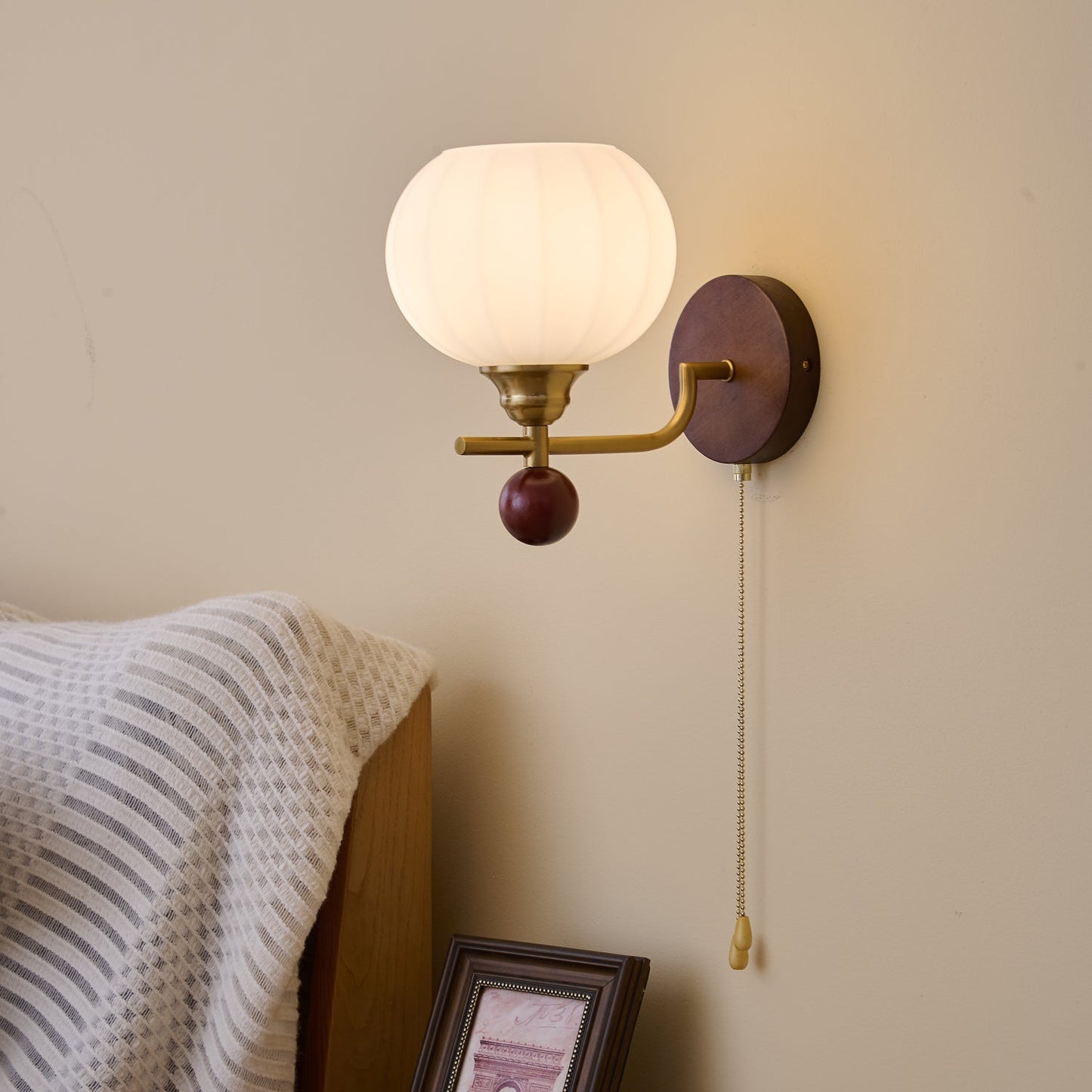 Lumea Crest Wall Lamp 1001 Wall lamp