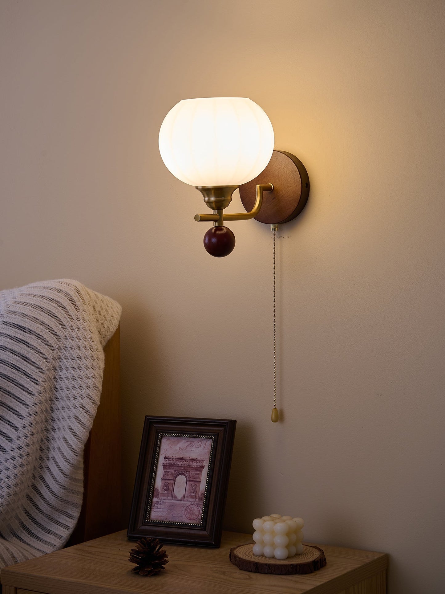 Lumea Crest Wall Lamp 1001 Wall lamp
