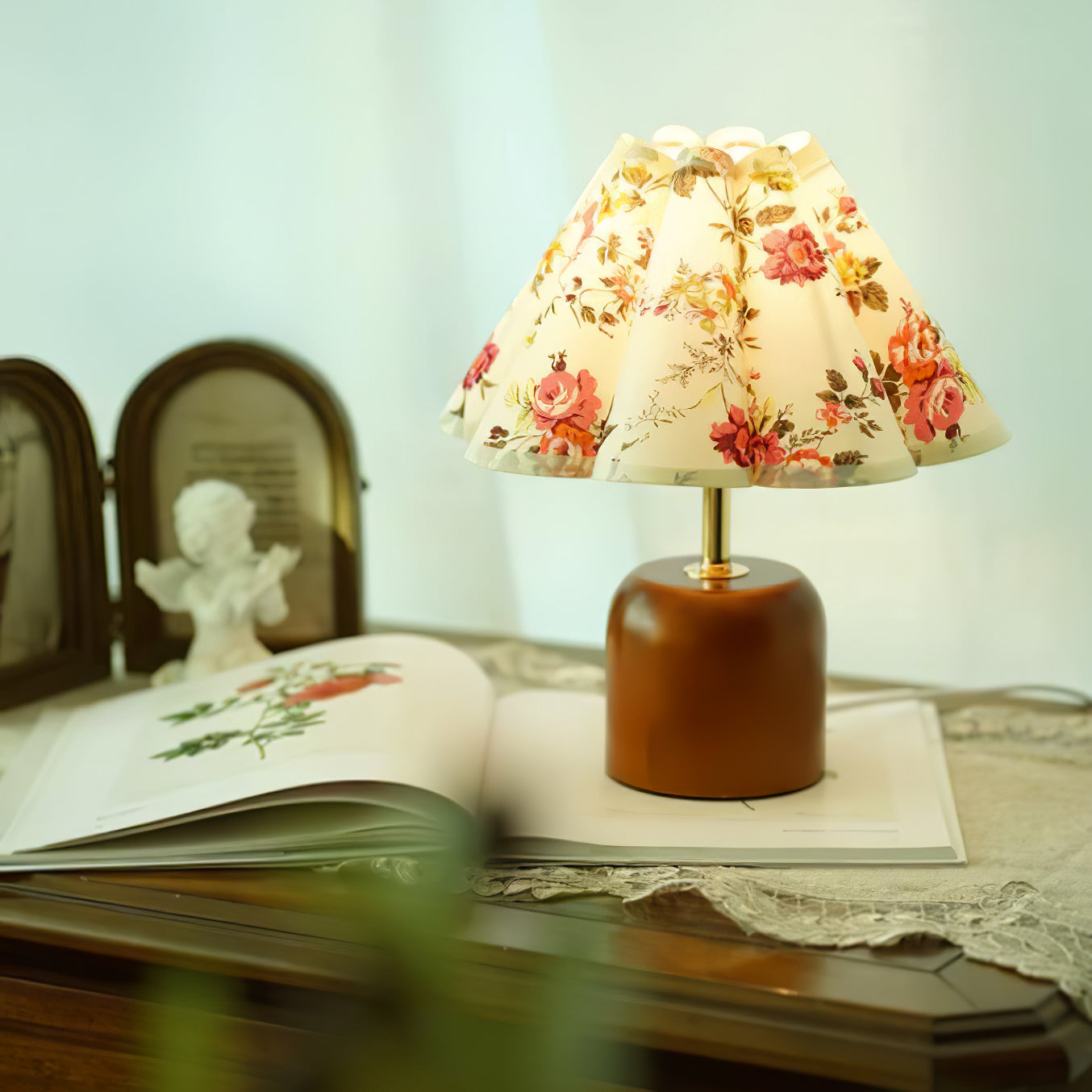 Lunitidal Table Lamp Table lamp