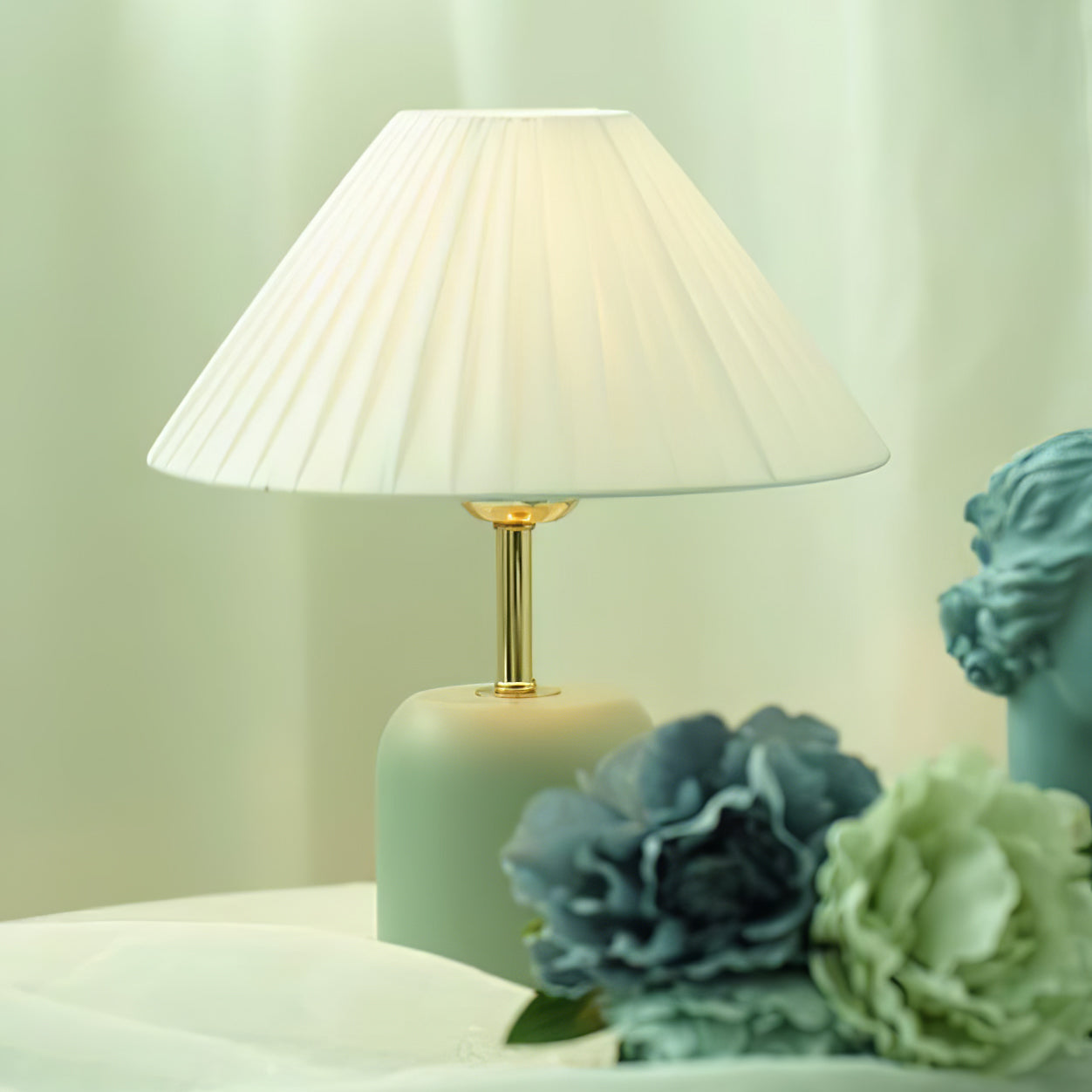 Lunitidal Table Lamp Table lamp