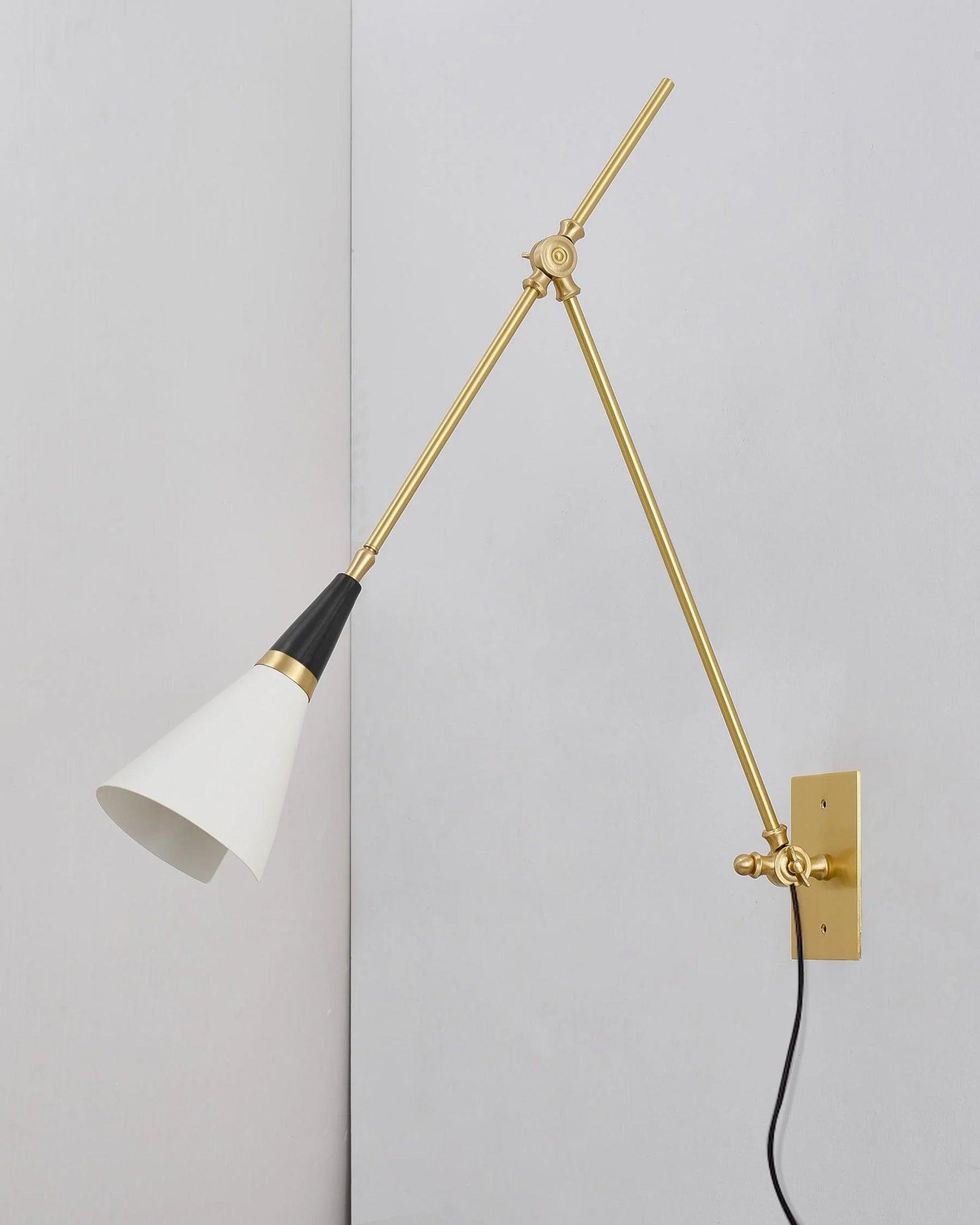 Magari Plug In Wall Lamp Wall lamp