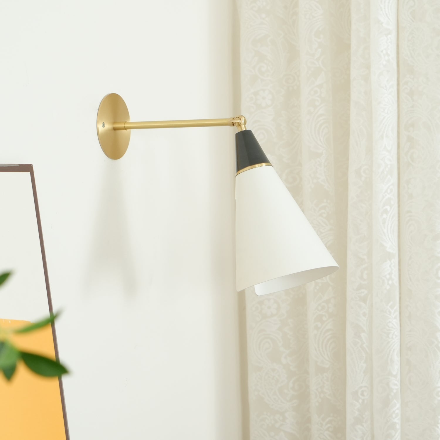 Petite Magari Wall Lamp Wall lamp