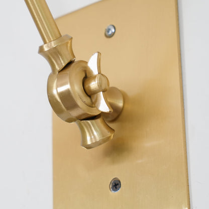 Auguri Wall Lamp W 5.9″x H 20.1″ / W 15cm x H 51cm / White & Brass Wall lamp