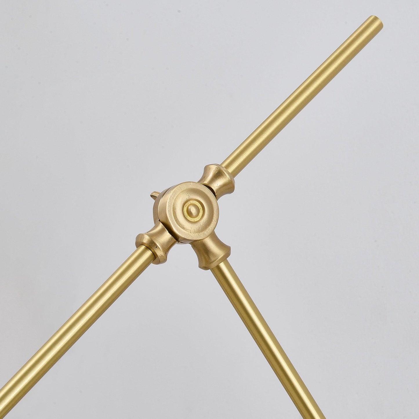 Auguri Wall Lamp W 5.9″x H 20.1″ / W 15cm x H 51cm / White & Brass Wall lamp