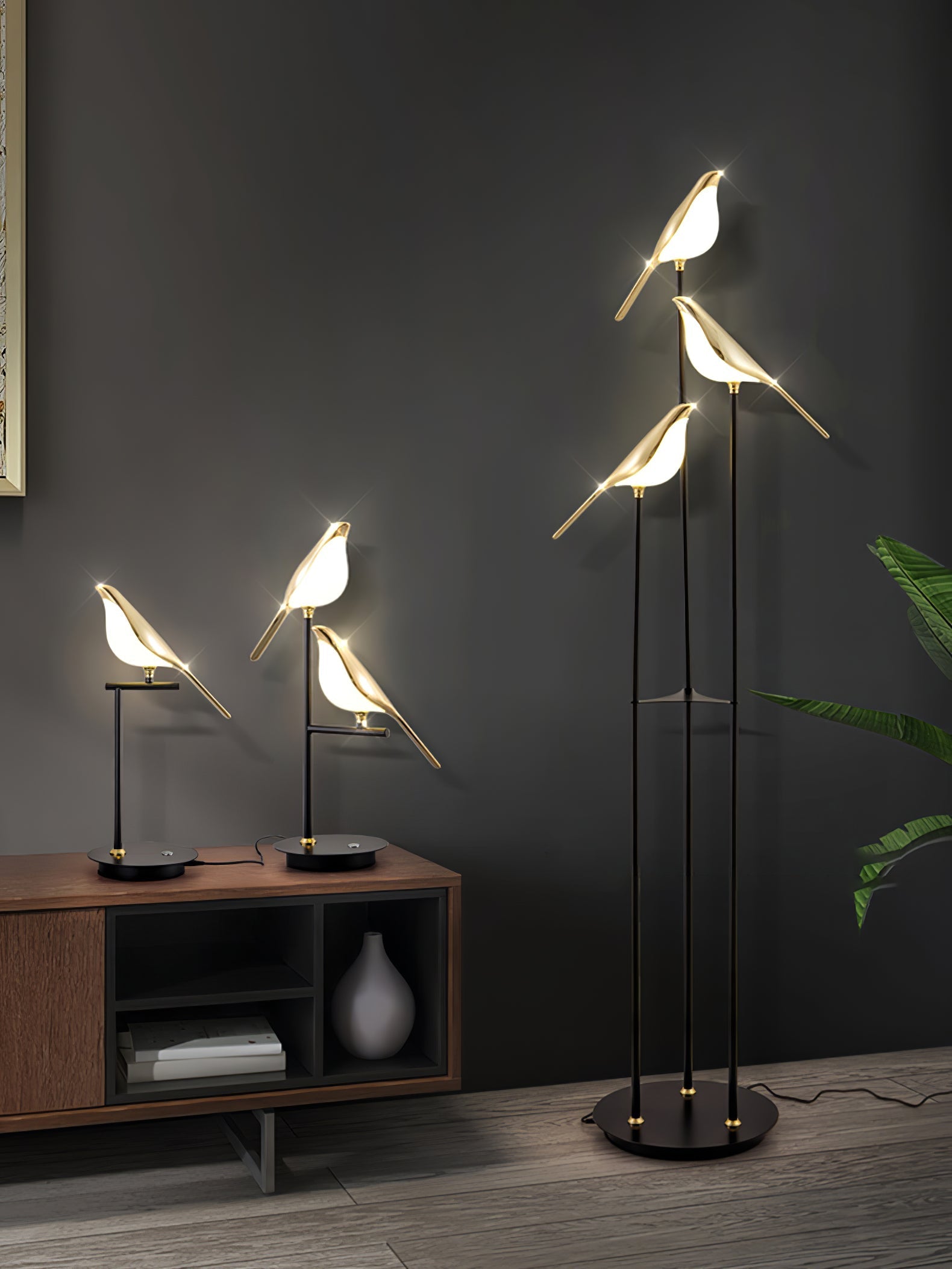 Magpie Perch Table Lamp Table lamp
