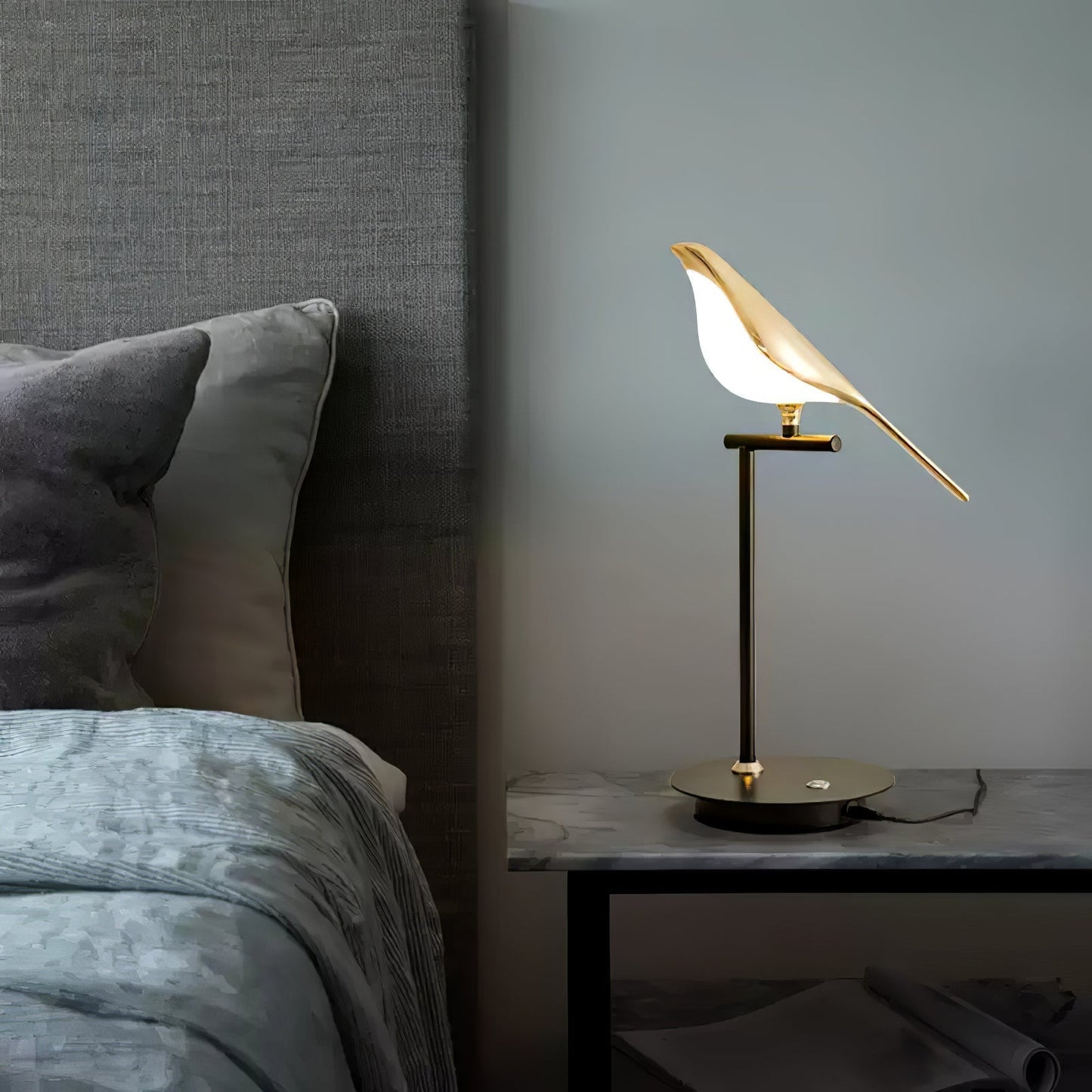 Magpie Perch Table Lamp Table lamp