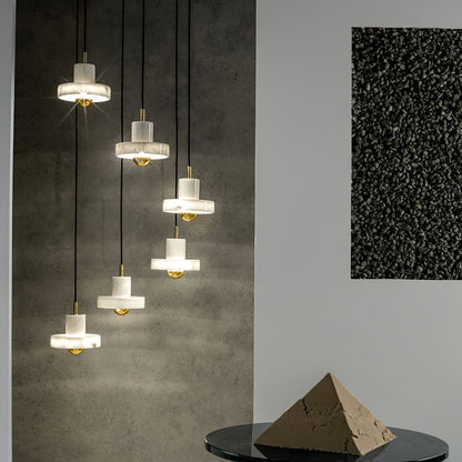 Marble Aura Pendant Lamp Dia 7.1″ x H 6.3″ / Gold & White / Warm Light Pendant light